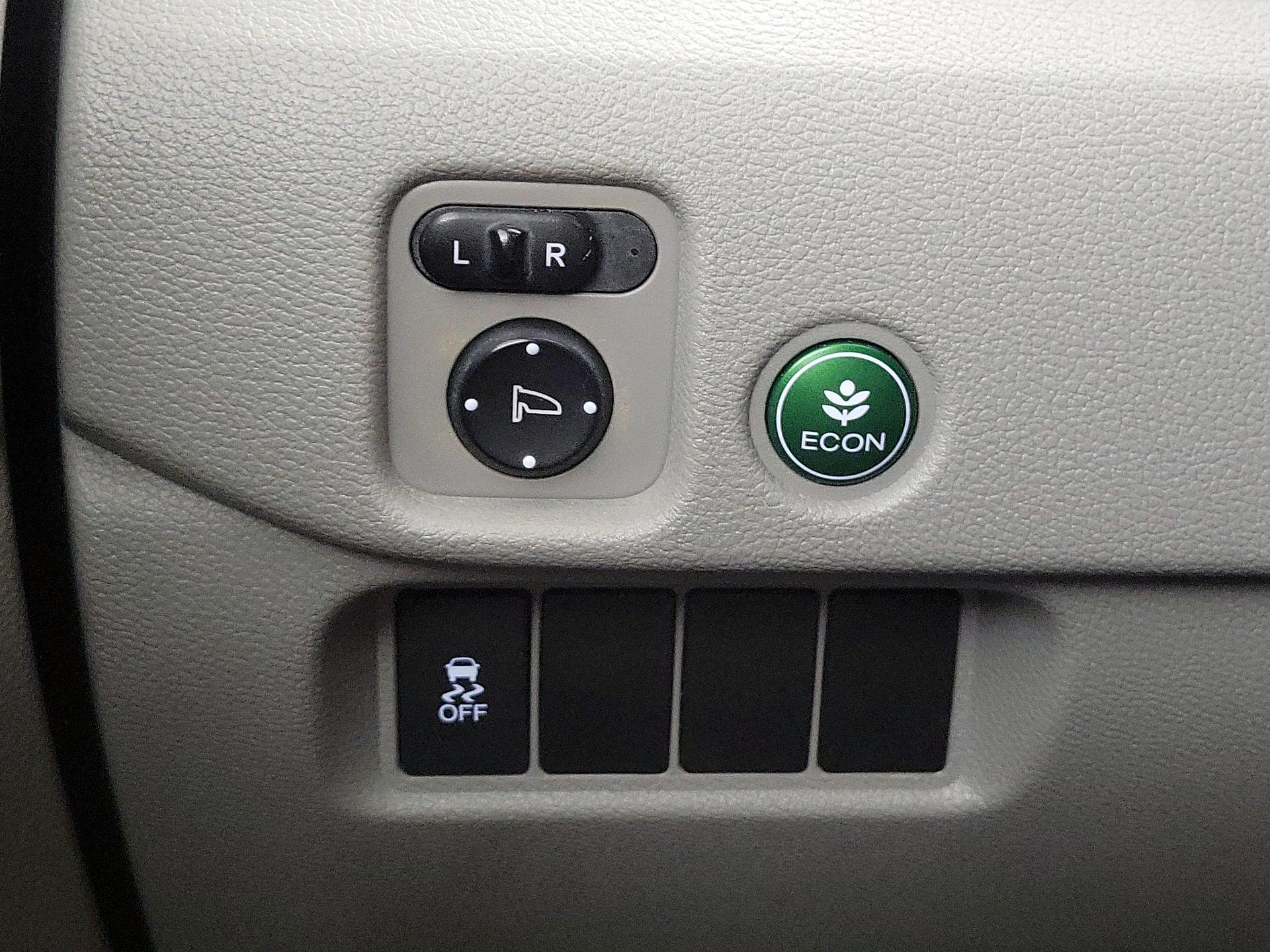 Thumbnail: 2016 Honda Pilot - 13