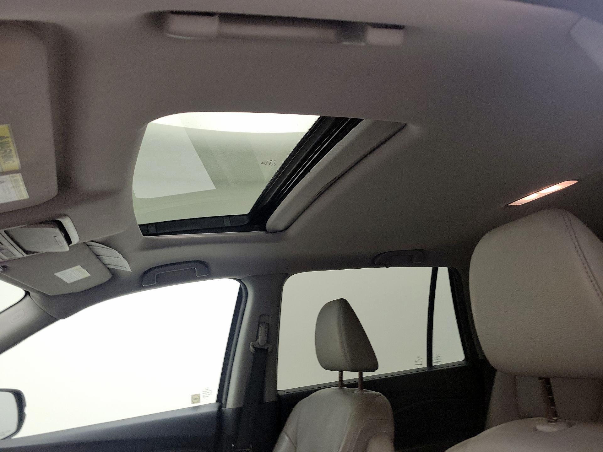 Thumbnail: 2016 Honda Pilot - 19