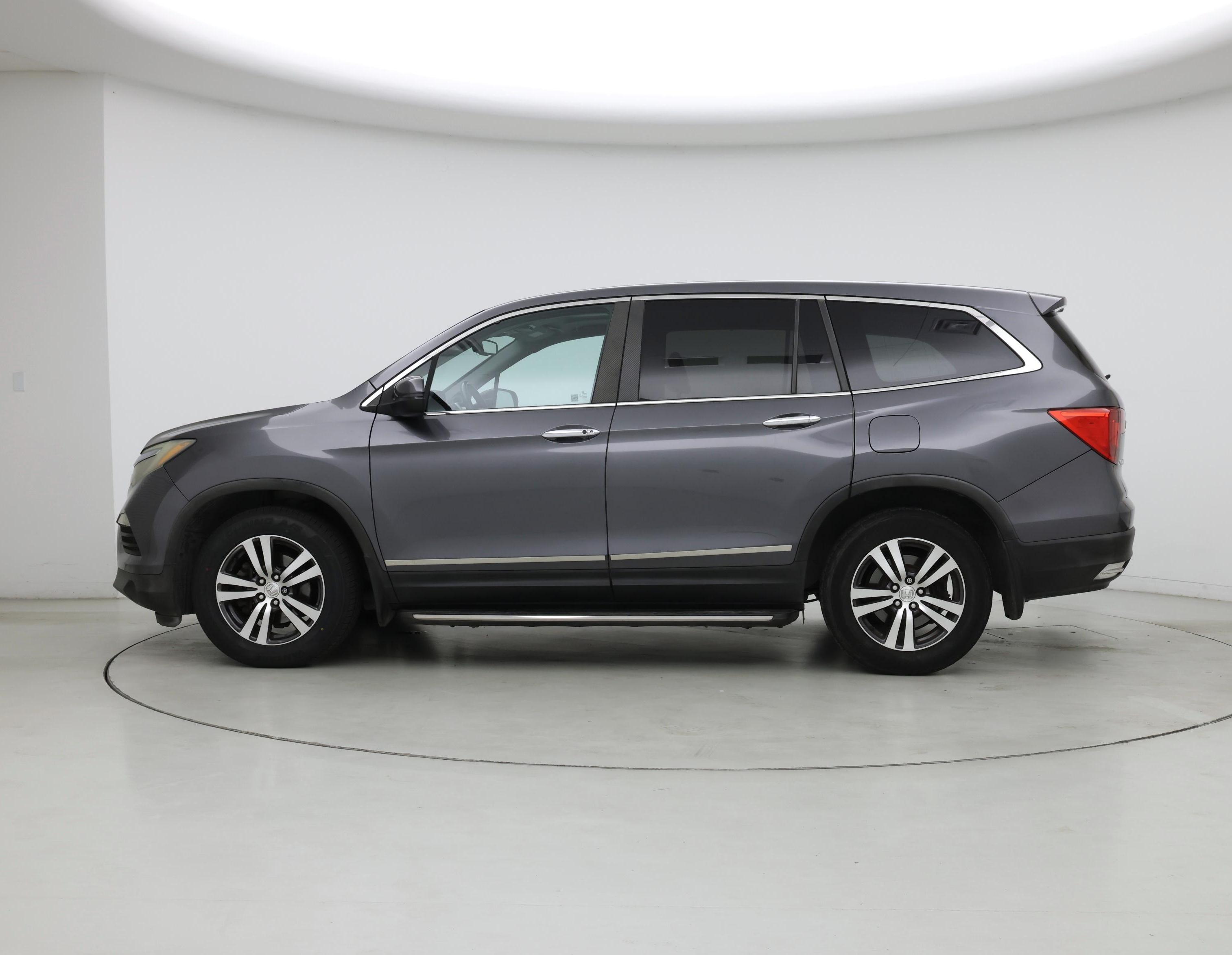 Thumbnail: 2016 Honda Pilot - 3