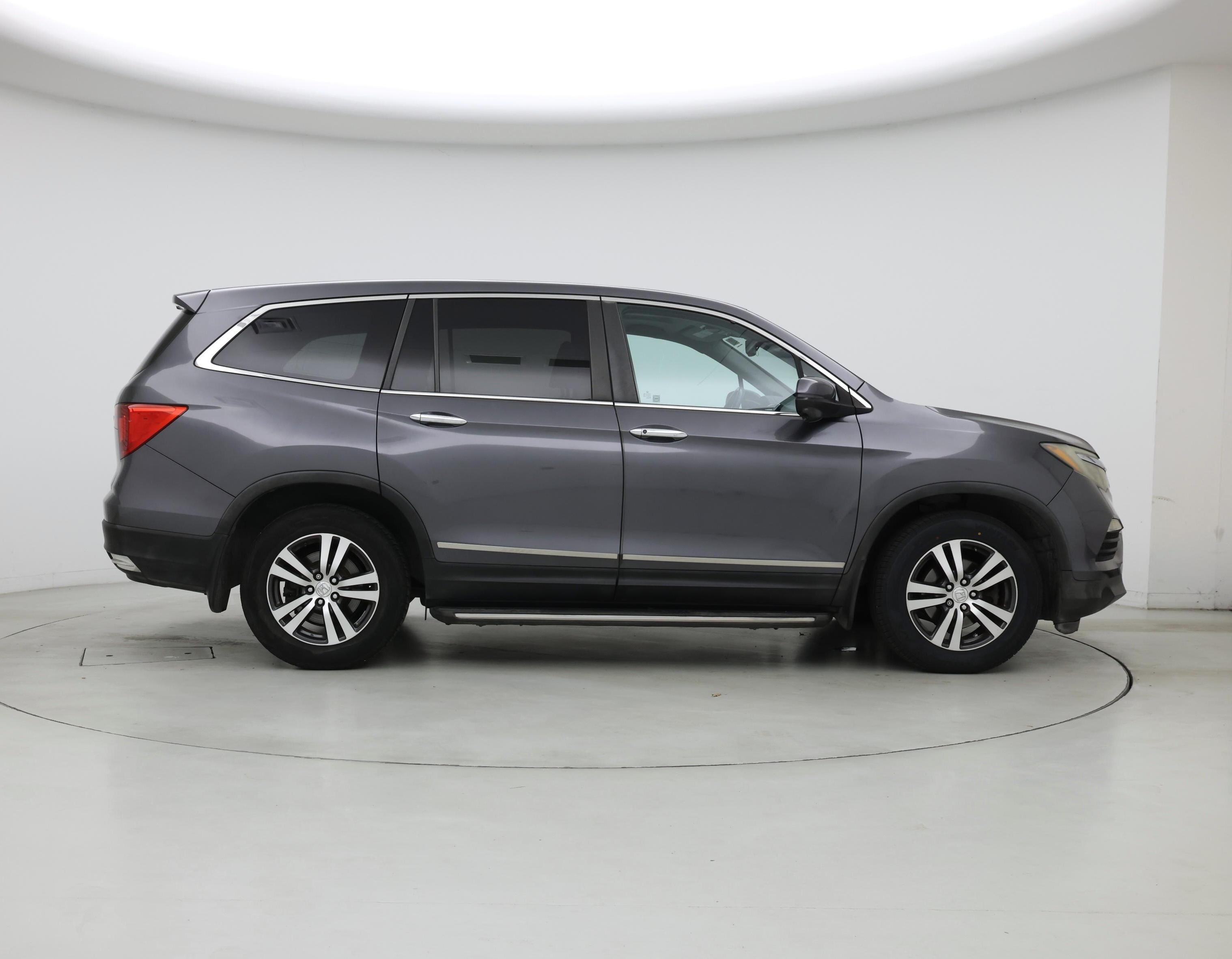 Thumbnail: 2016 Honda Pilot - 7