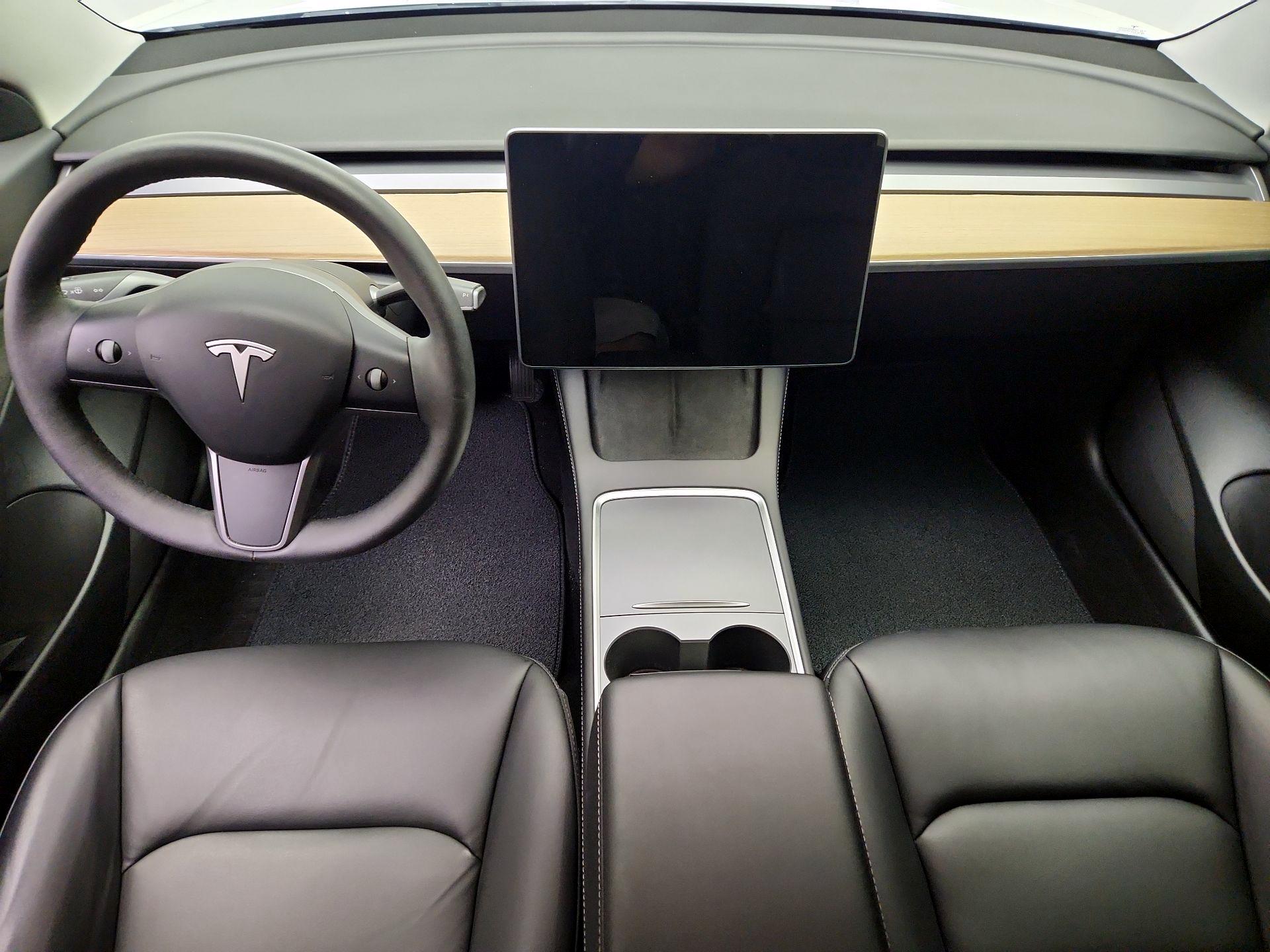 Thumbnail: 2021 Tesla Model 3 - 9