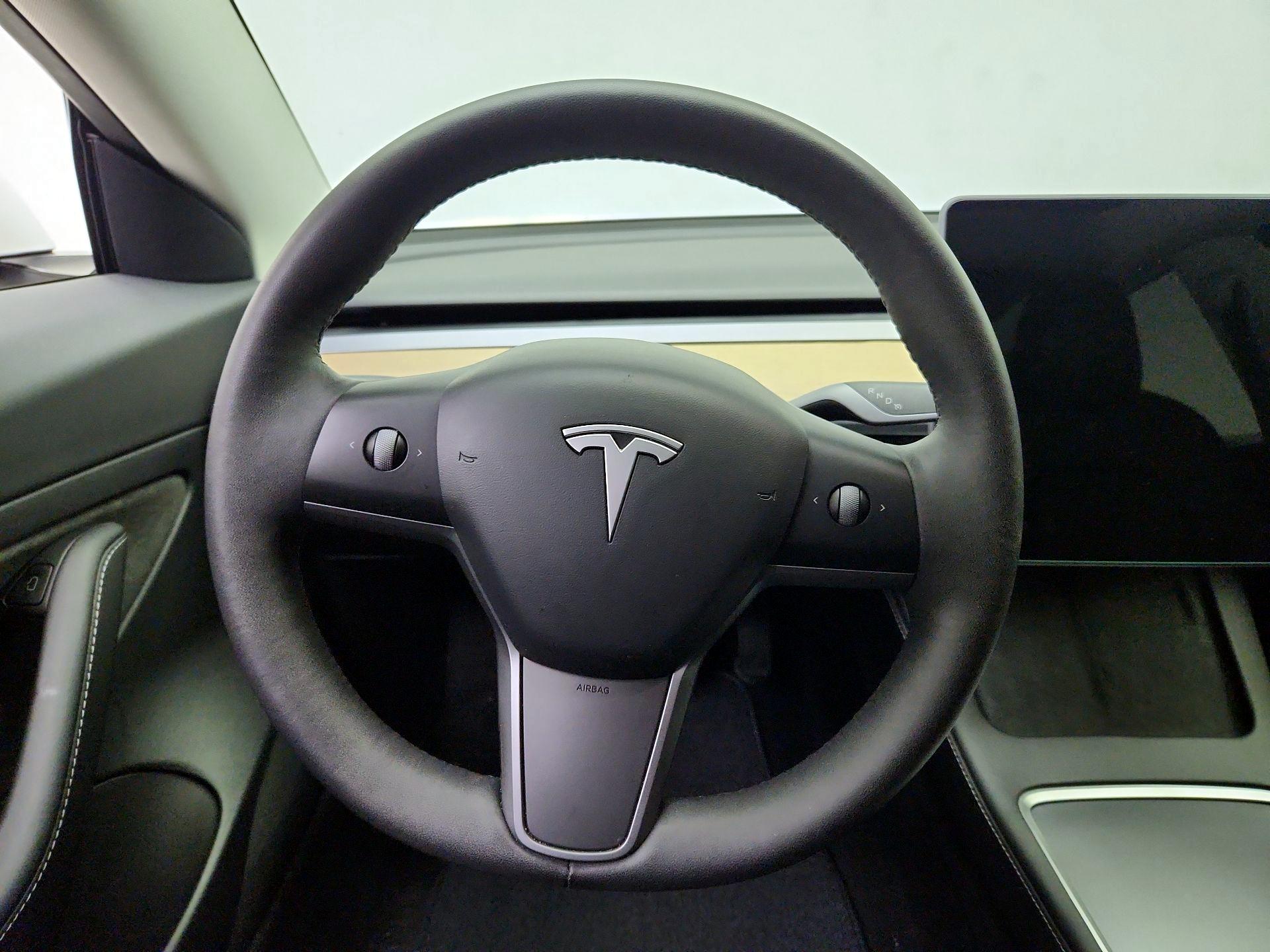Thumbnail: 2021 Tesla Model 3 - 10
