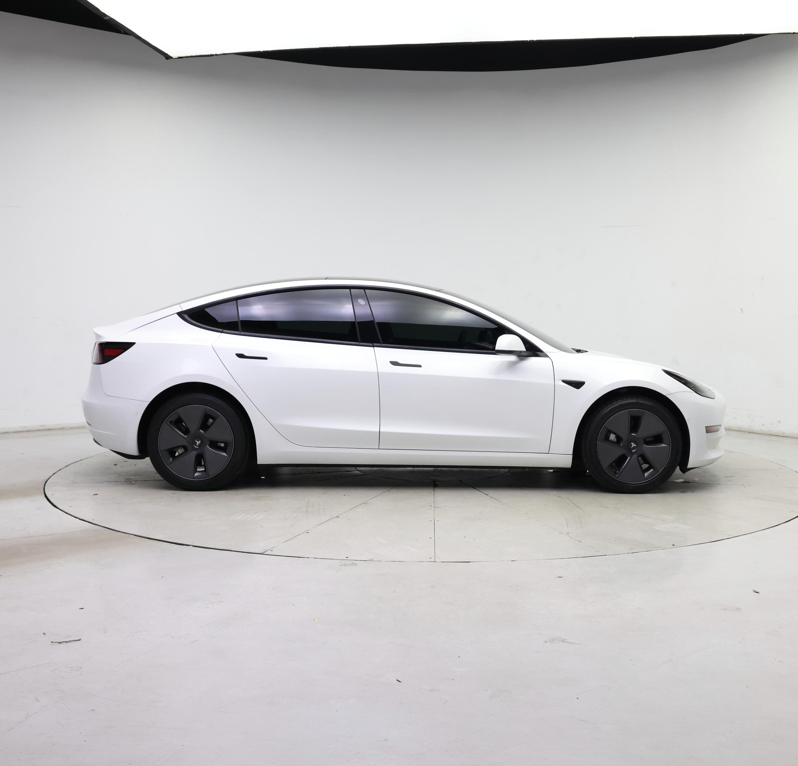 Thumbnail: 2021 Tesla Model 3 - 7