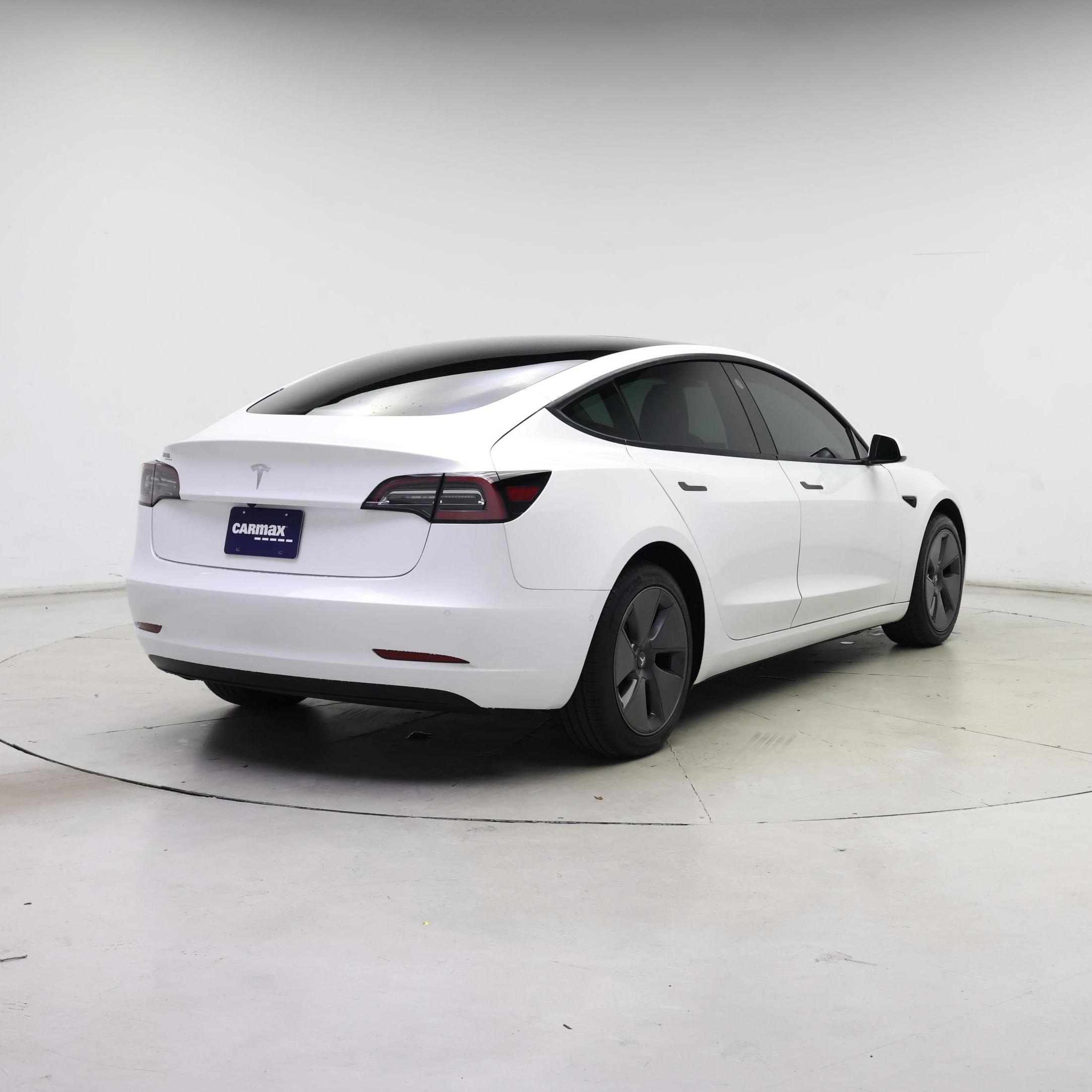 Thumbnail: 2021 Tesla Model 3 - 8