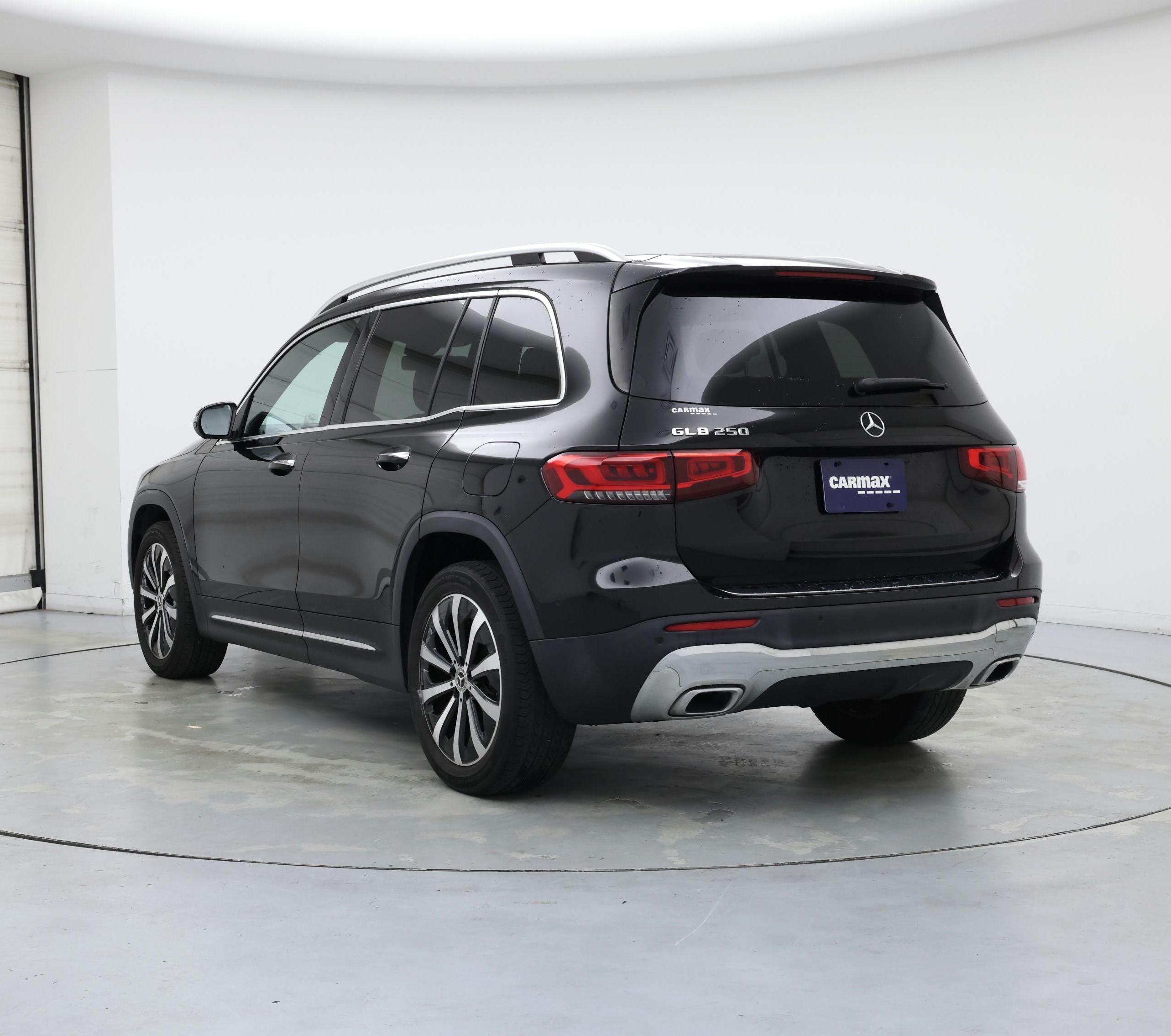 Thumbnail: 2022 Mercedes-Benz GLB - 2