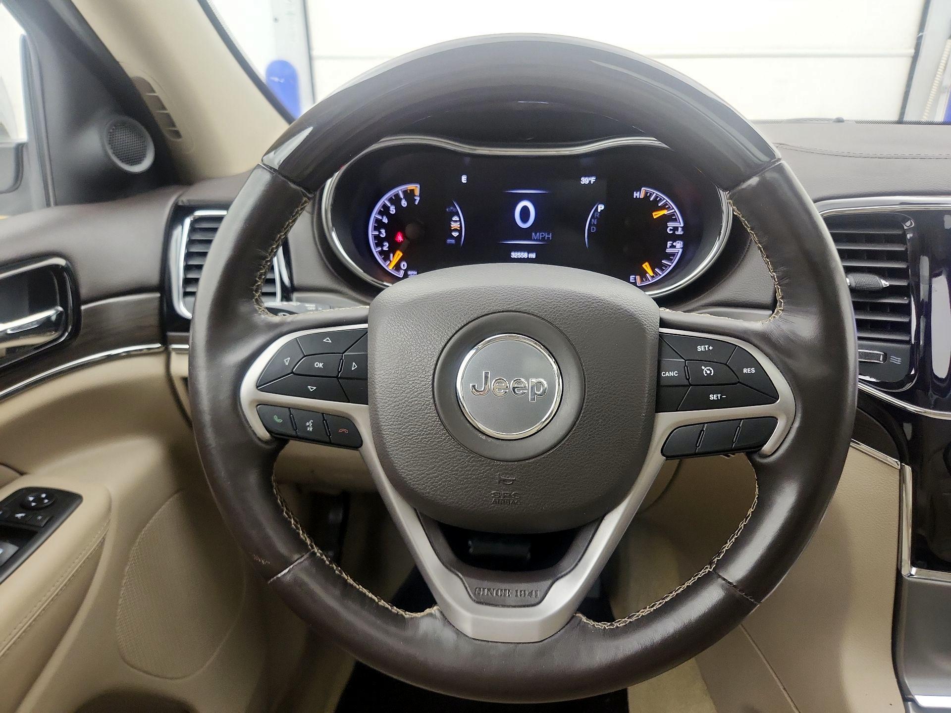 Thumbnail: 2020 Jeep Grand Cherokee - 10