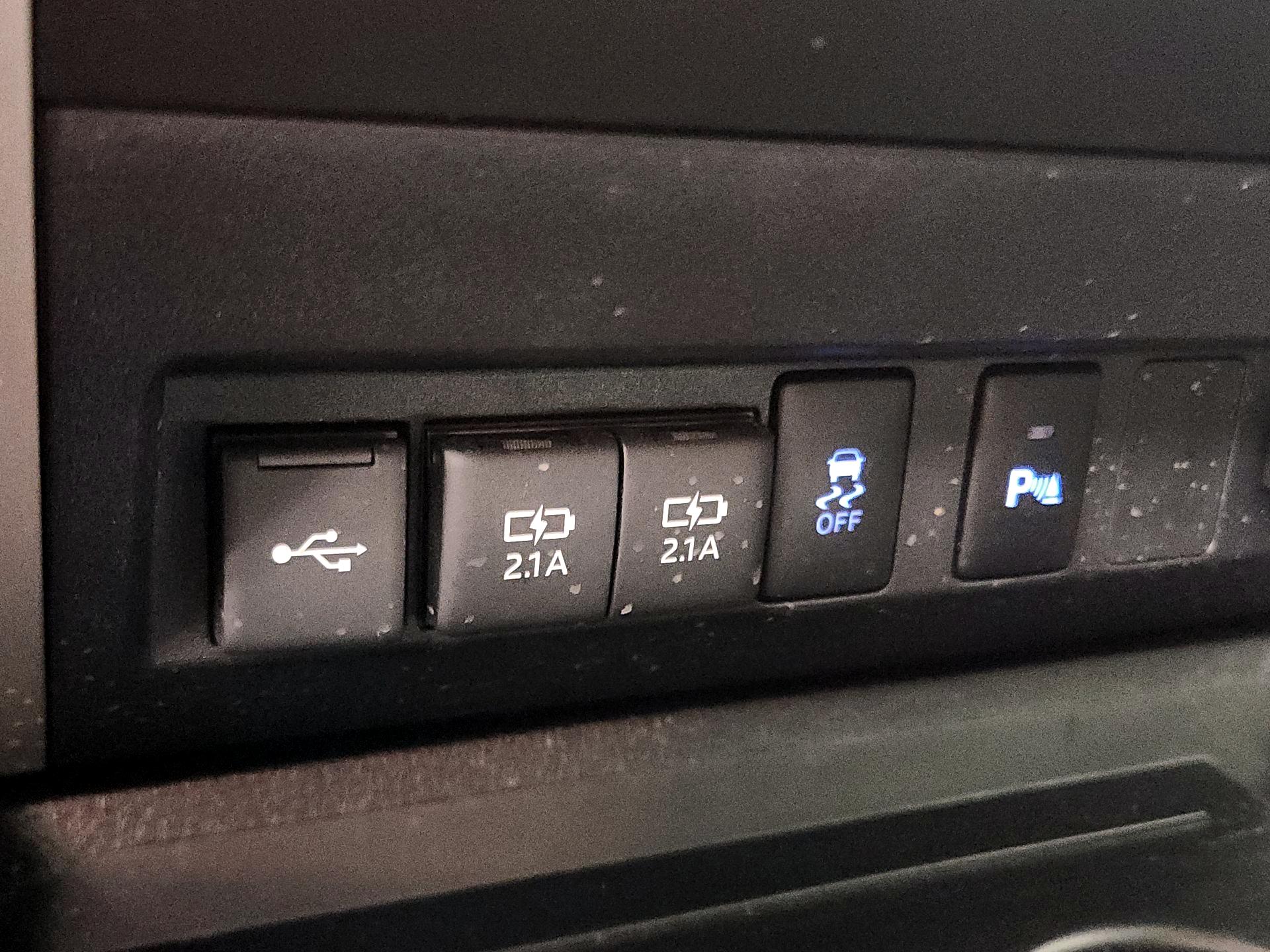 Thumbnail: 2021 Toyota Tundra - 18