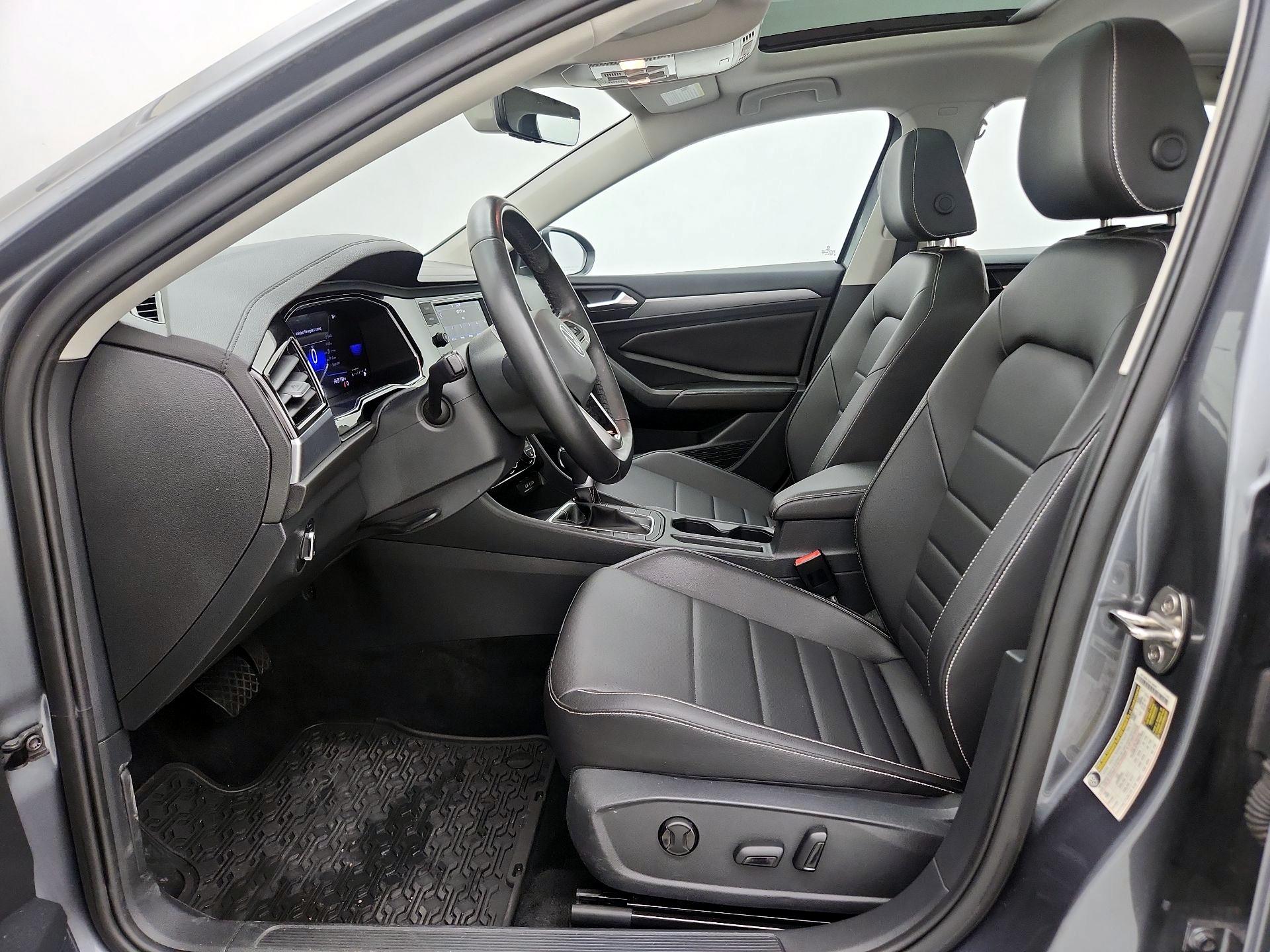 Thumbnail: 2023 Volkswagen Jetta - 11