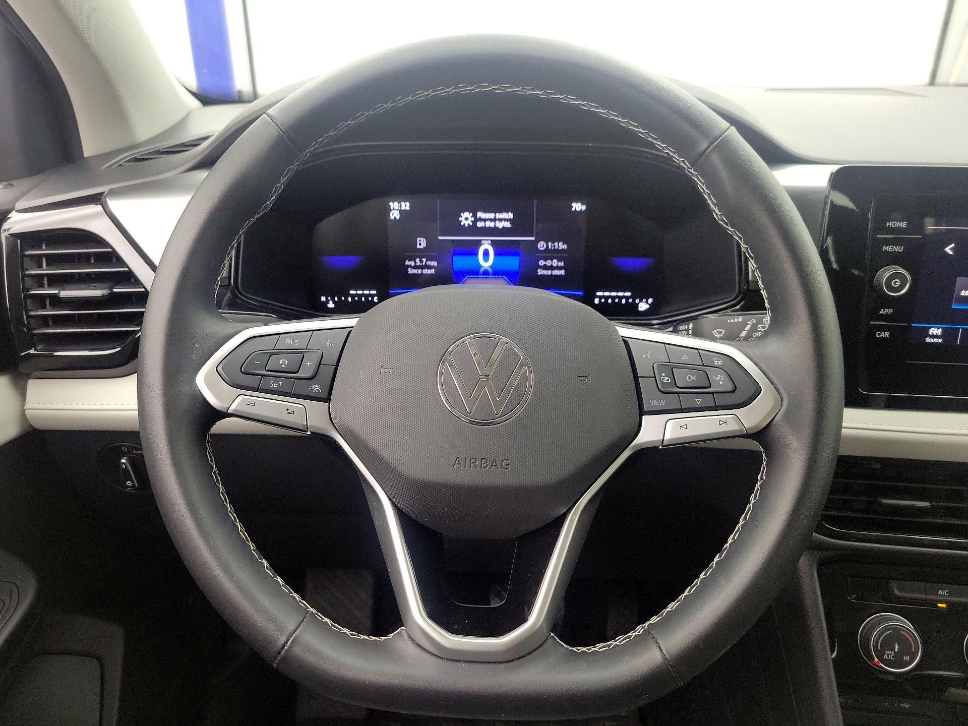Thumbnail: 2025 Volkswagen Taos - 10