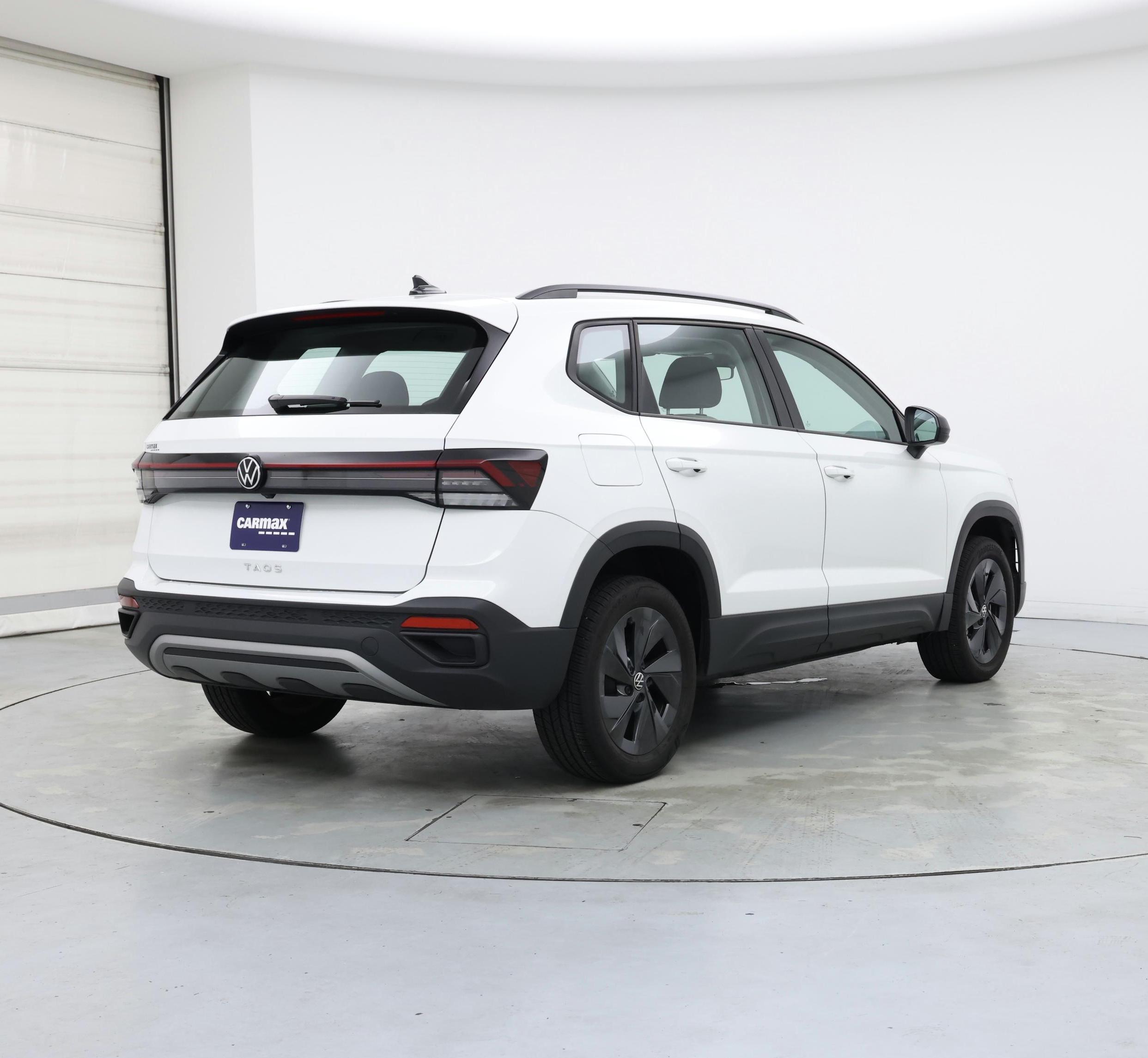 Thumbnail: 2025 Volkswagen Taos - 8
