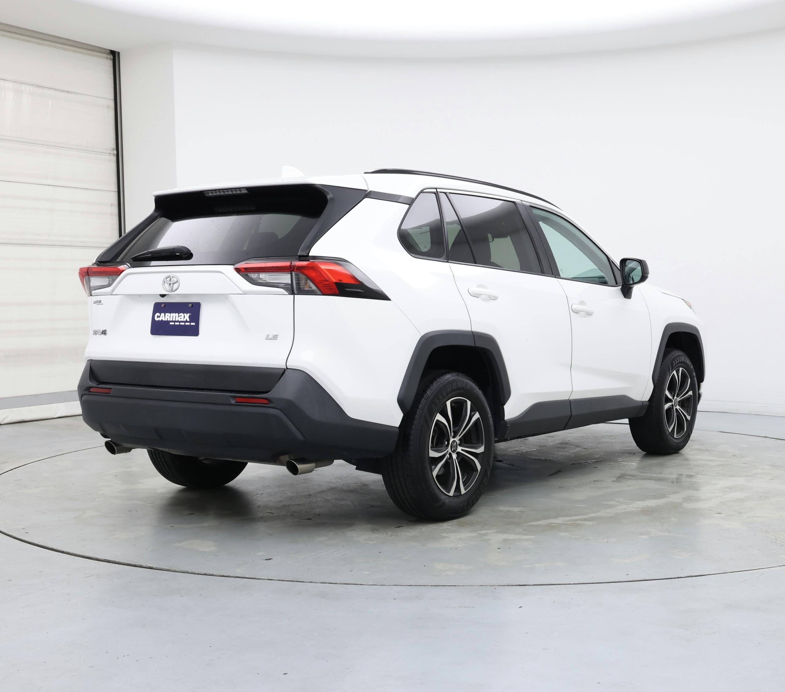 Thumbnail: 2020 Toyota RAV4 - 8