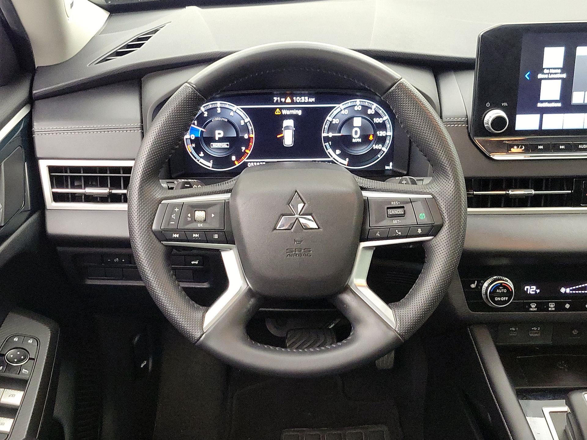 Thumbnail: 2022 Mitsubishi Outlander - 10