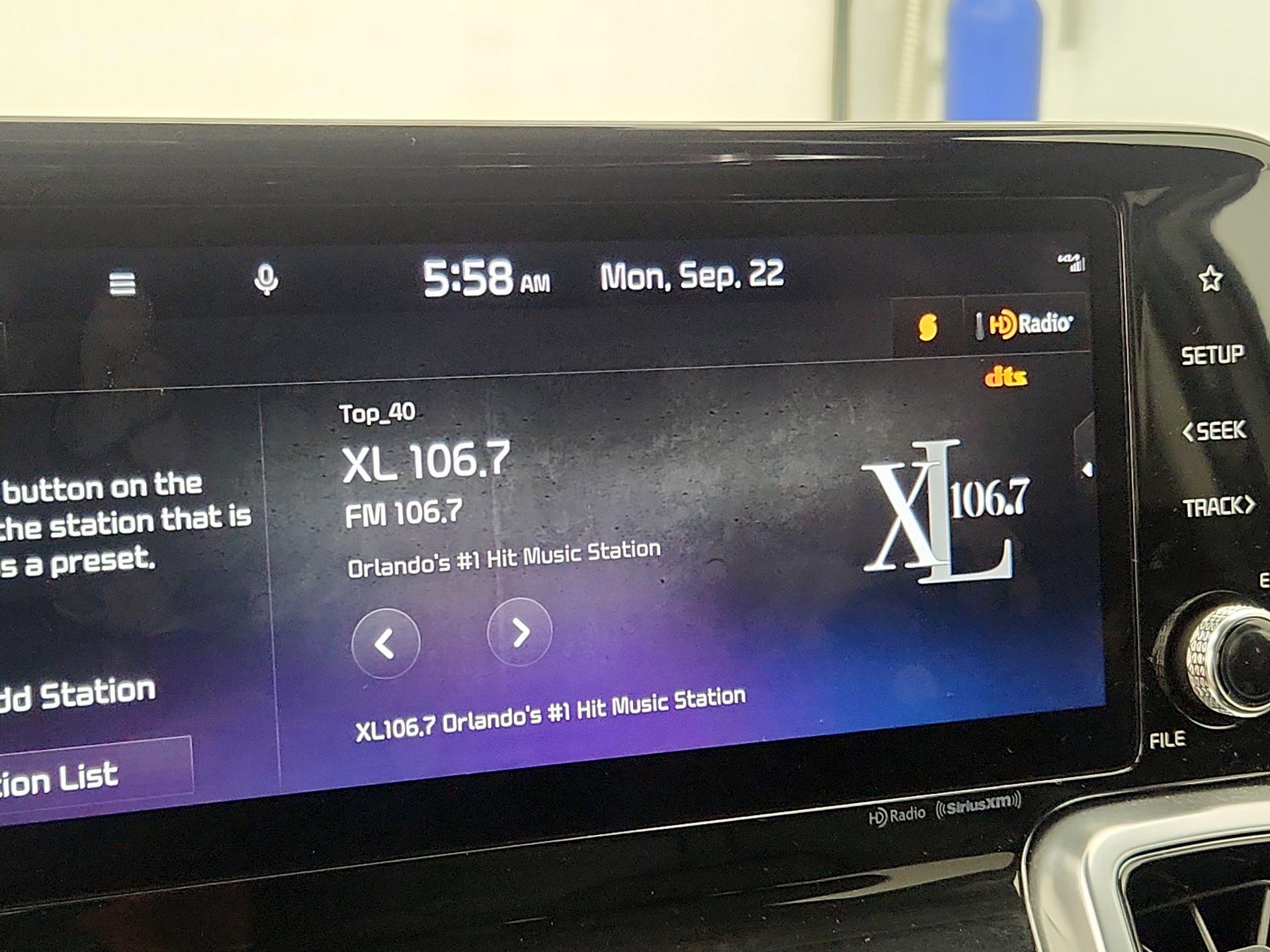 Thumbnail: 2023 Kia Sorento - 16