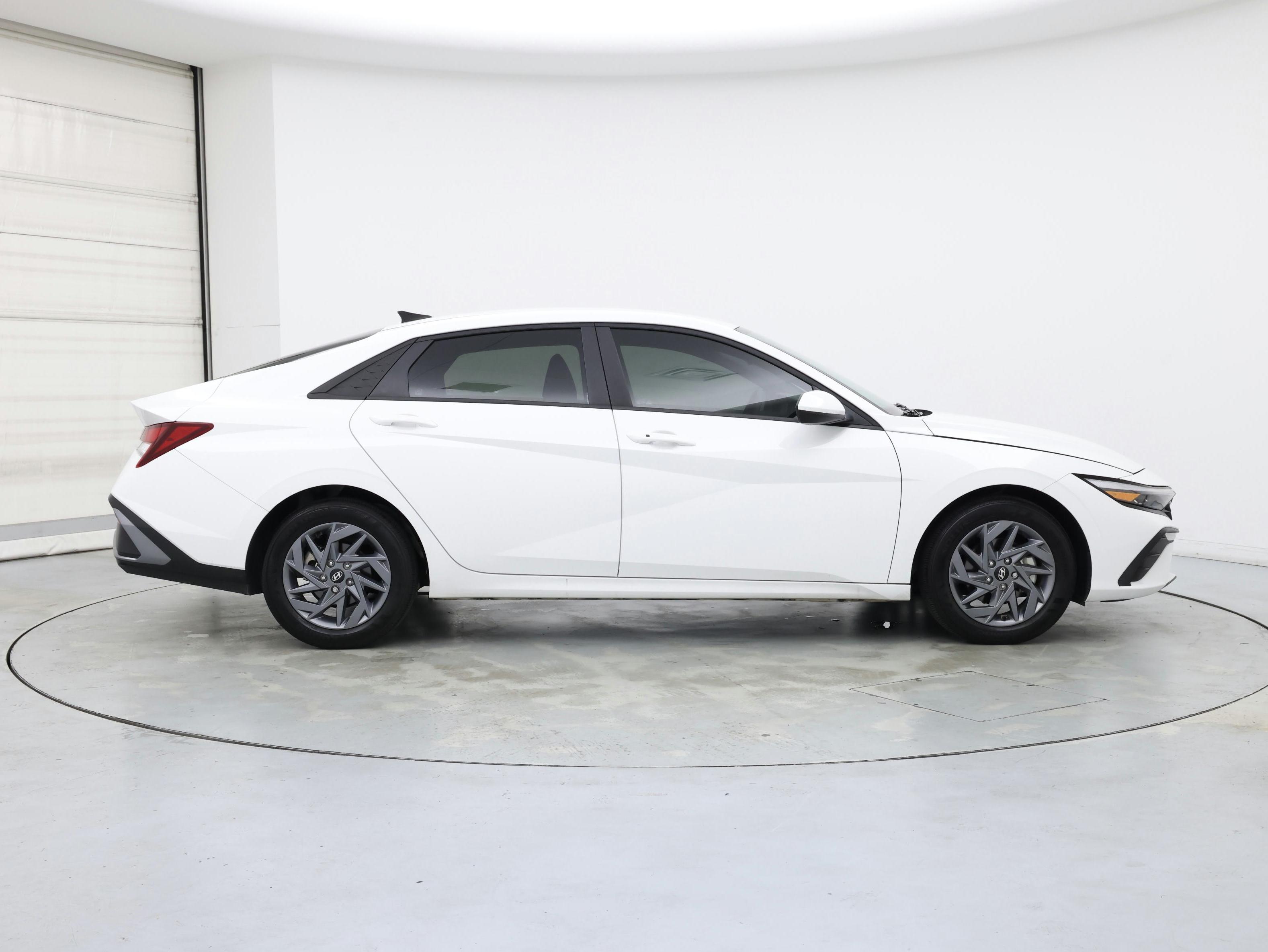 Thumbnail: 2024 Hyundai Elantra - 7