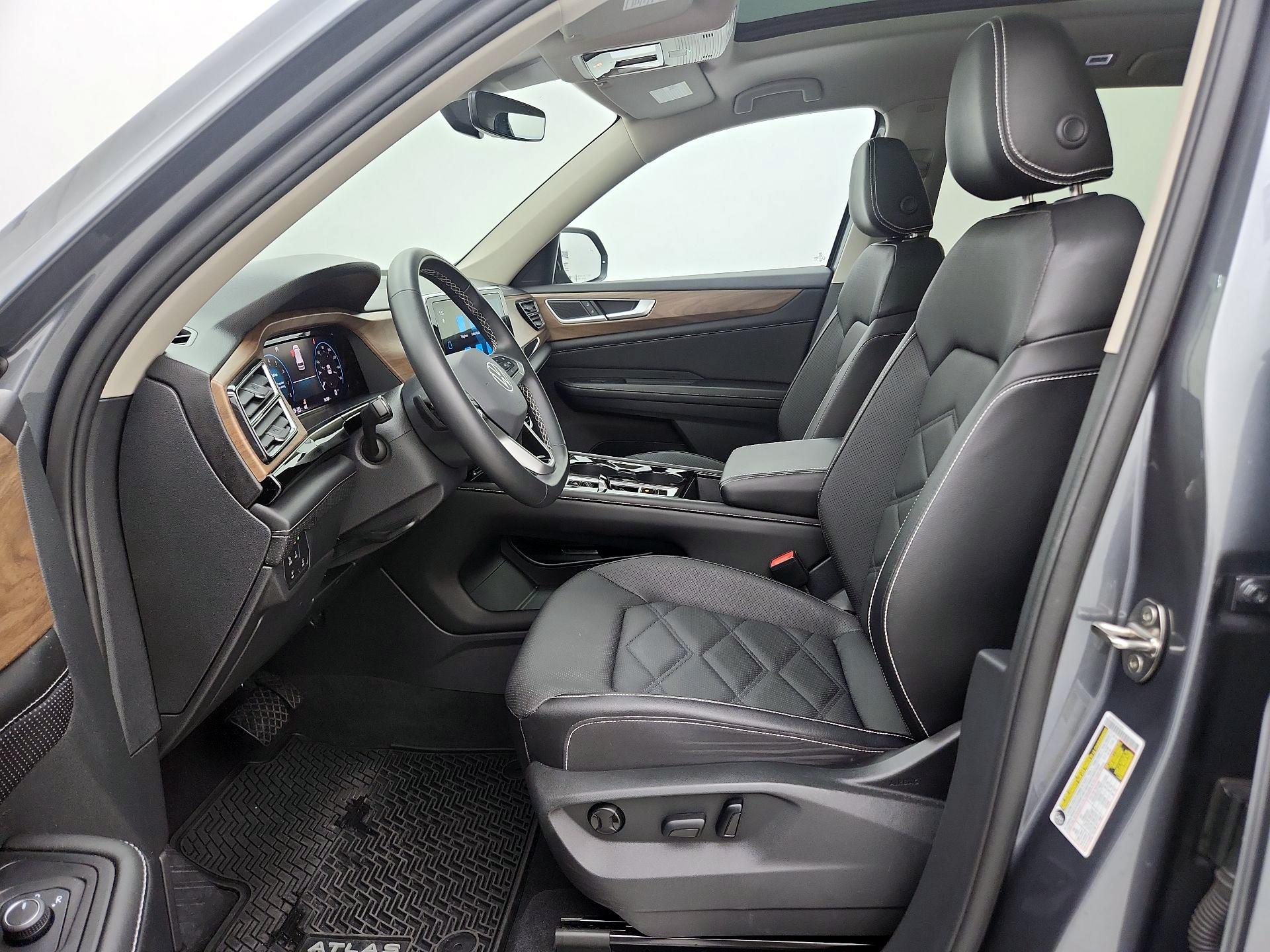 Thumbnail: 2024 Volkswagen Atlas - 11