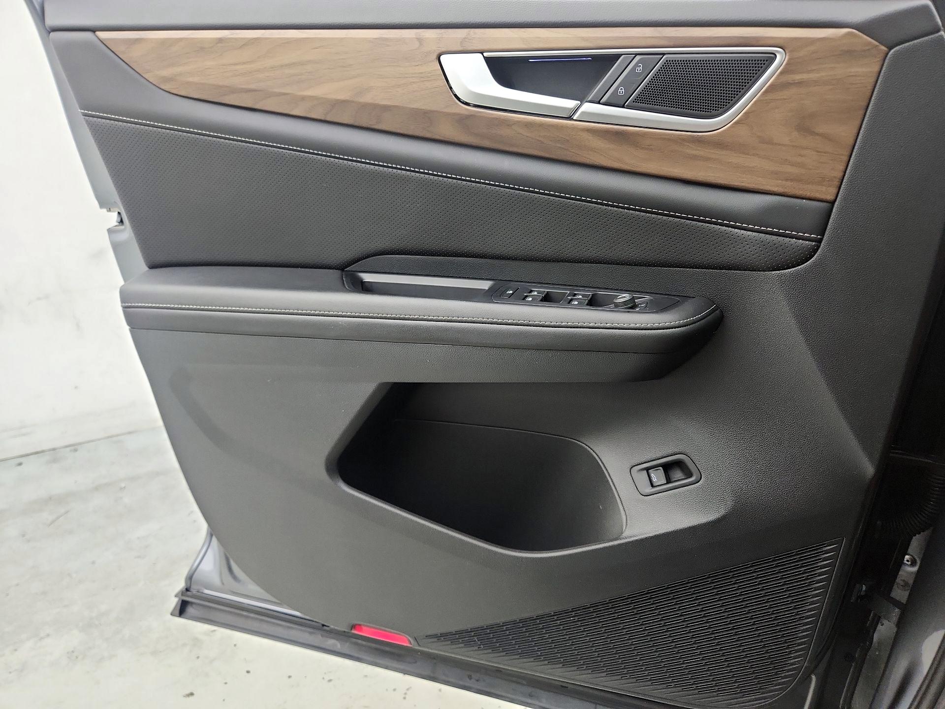 Thumbnail: 2024 Volkswagen Atlas - 12