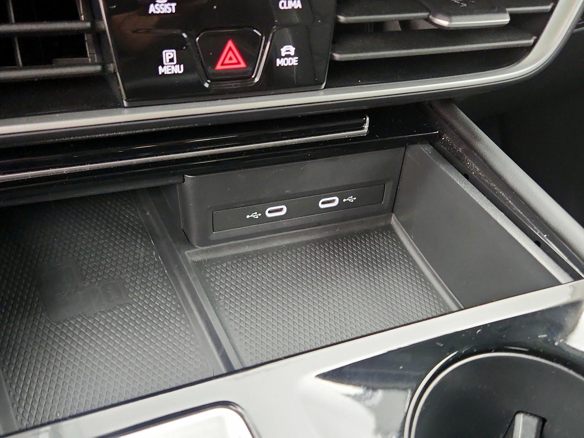 Thumbnail: 2024 Volkswagen Atlas - 18