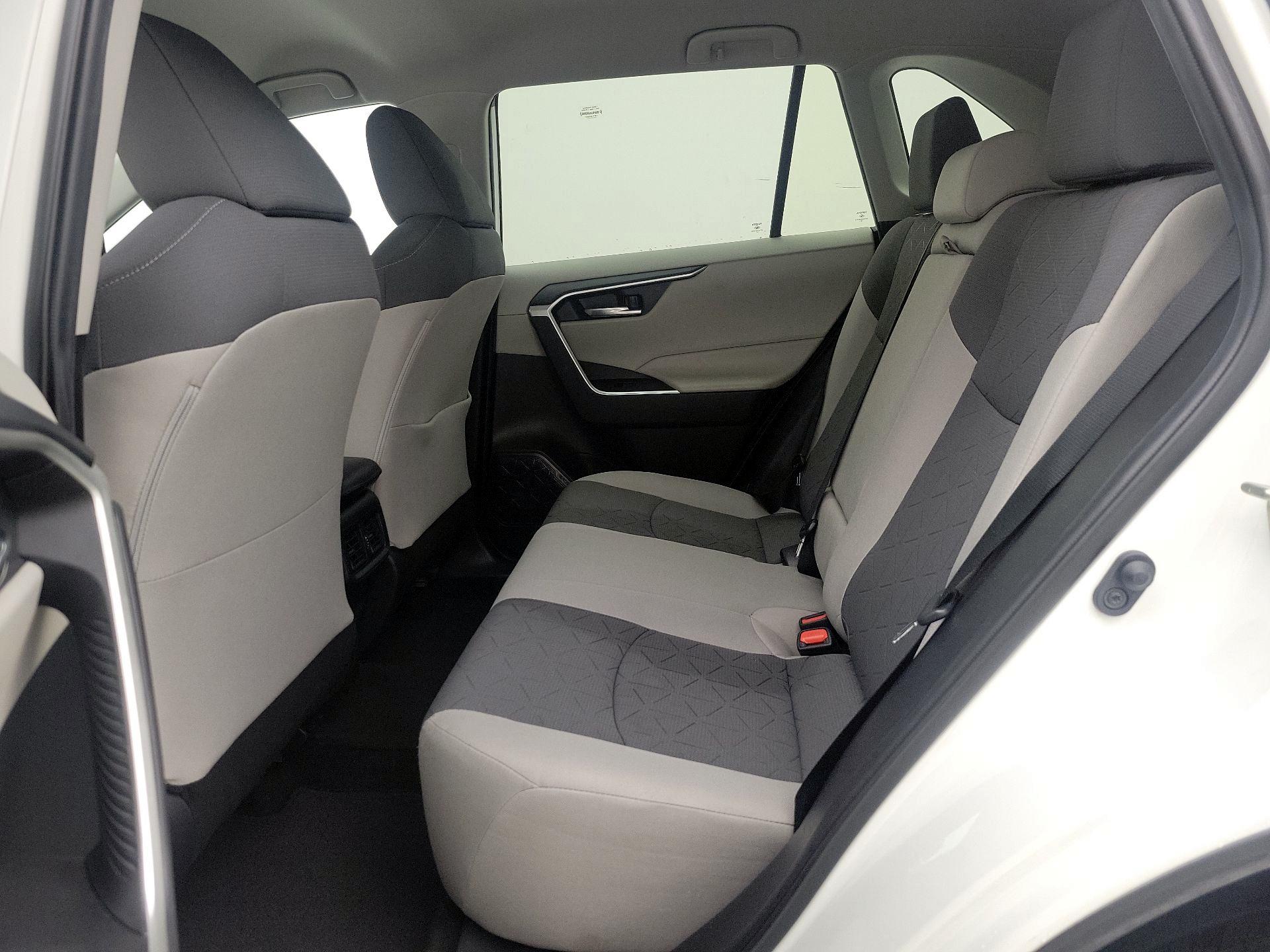 Thumbnail: 2020 Toyota RAV4 - 19
