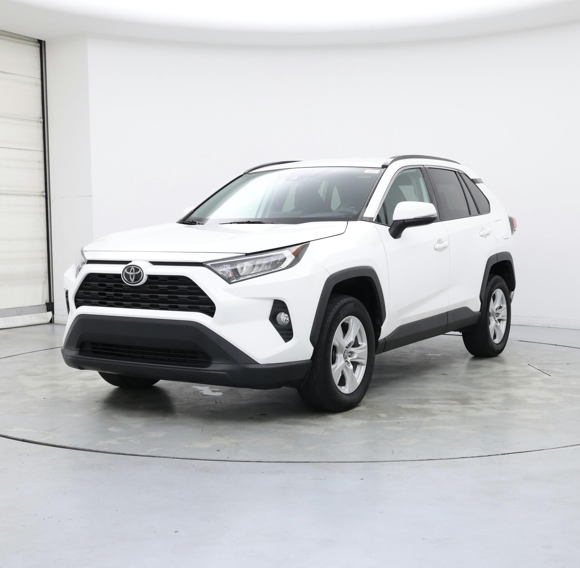 Thumbnail: 2020 Toyota RAV4 - 4