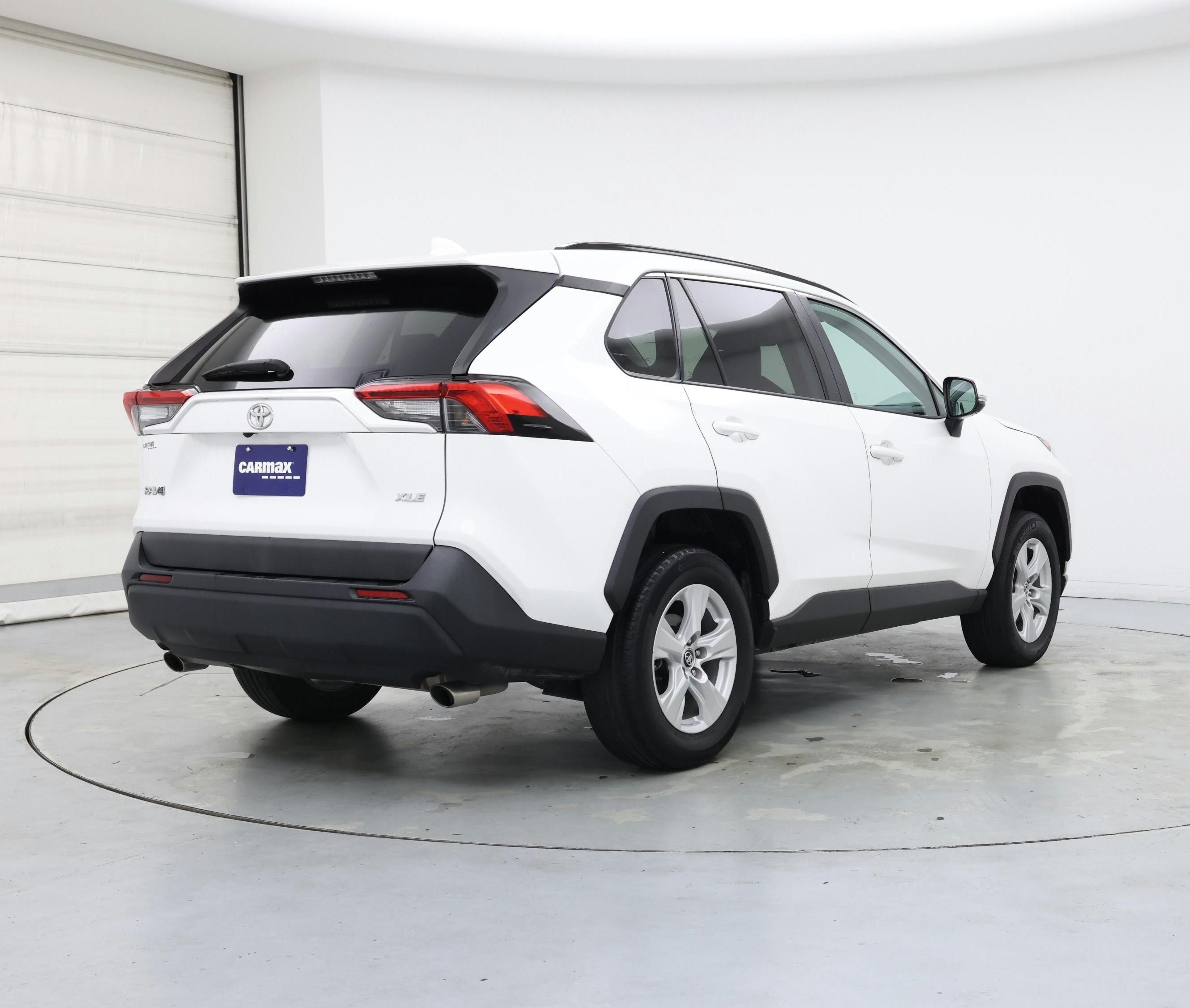 Thumbnail: 2020 Toyota RAV4 - 8