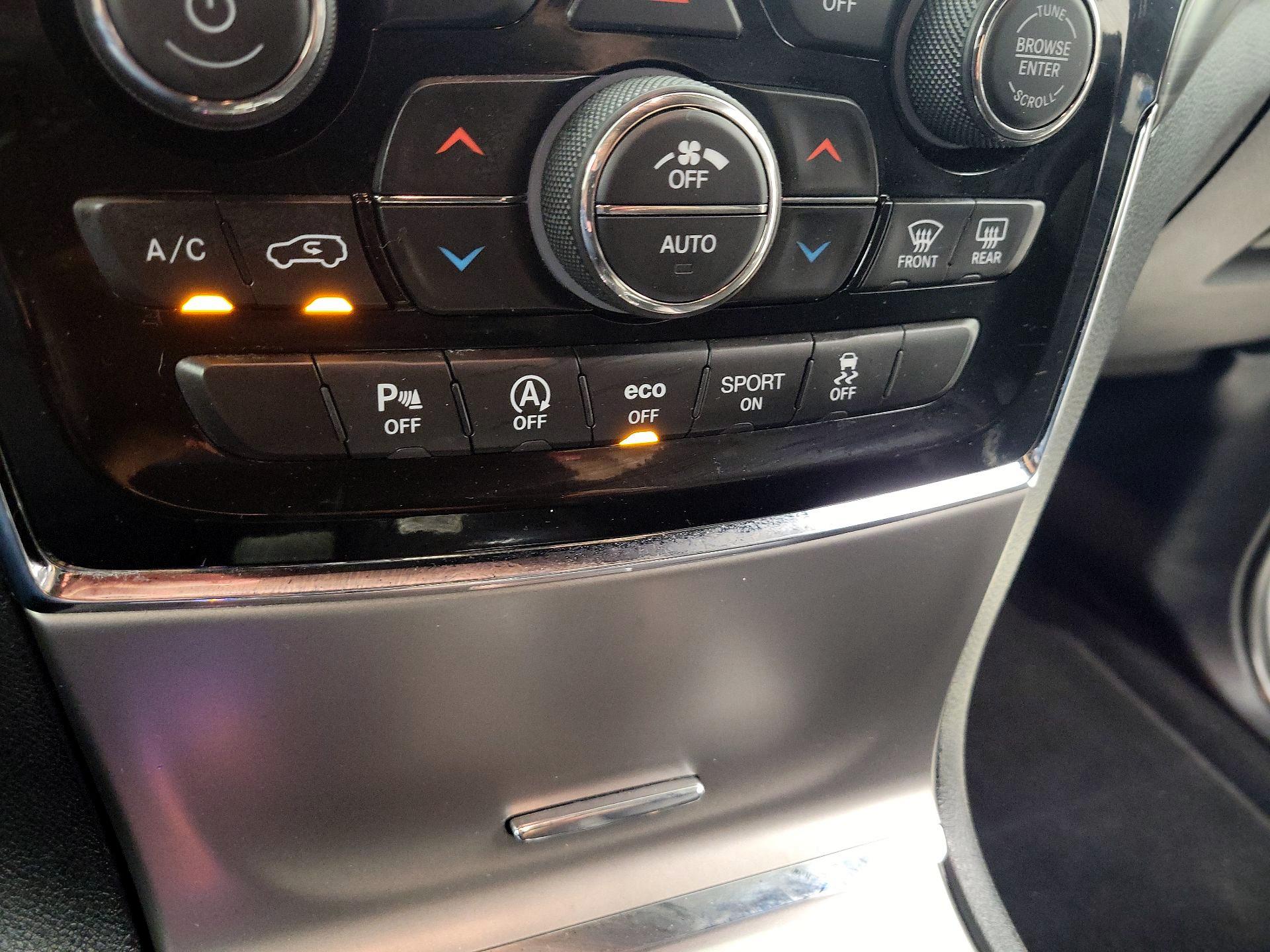 Thumbnail: 2019 Jeep Grand Cherokee - 17
