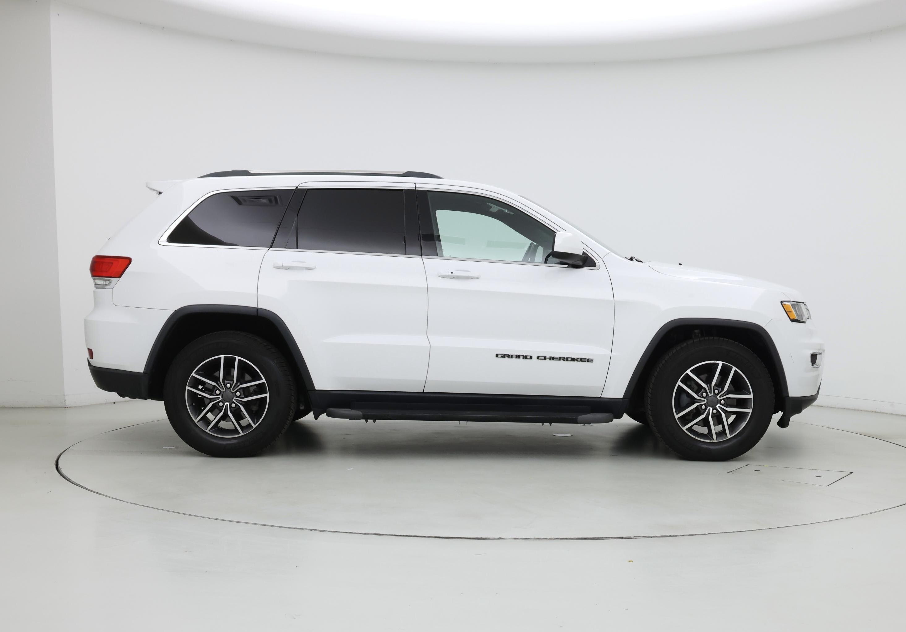 Thumbnail: 2019 Jeep Grand Cherokee - 7