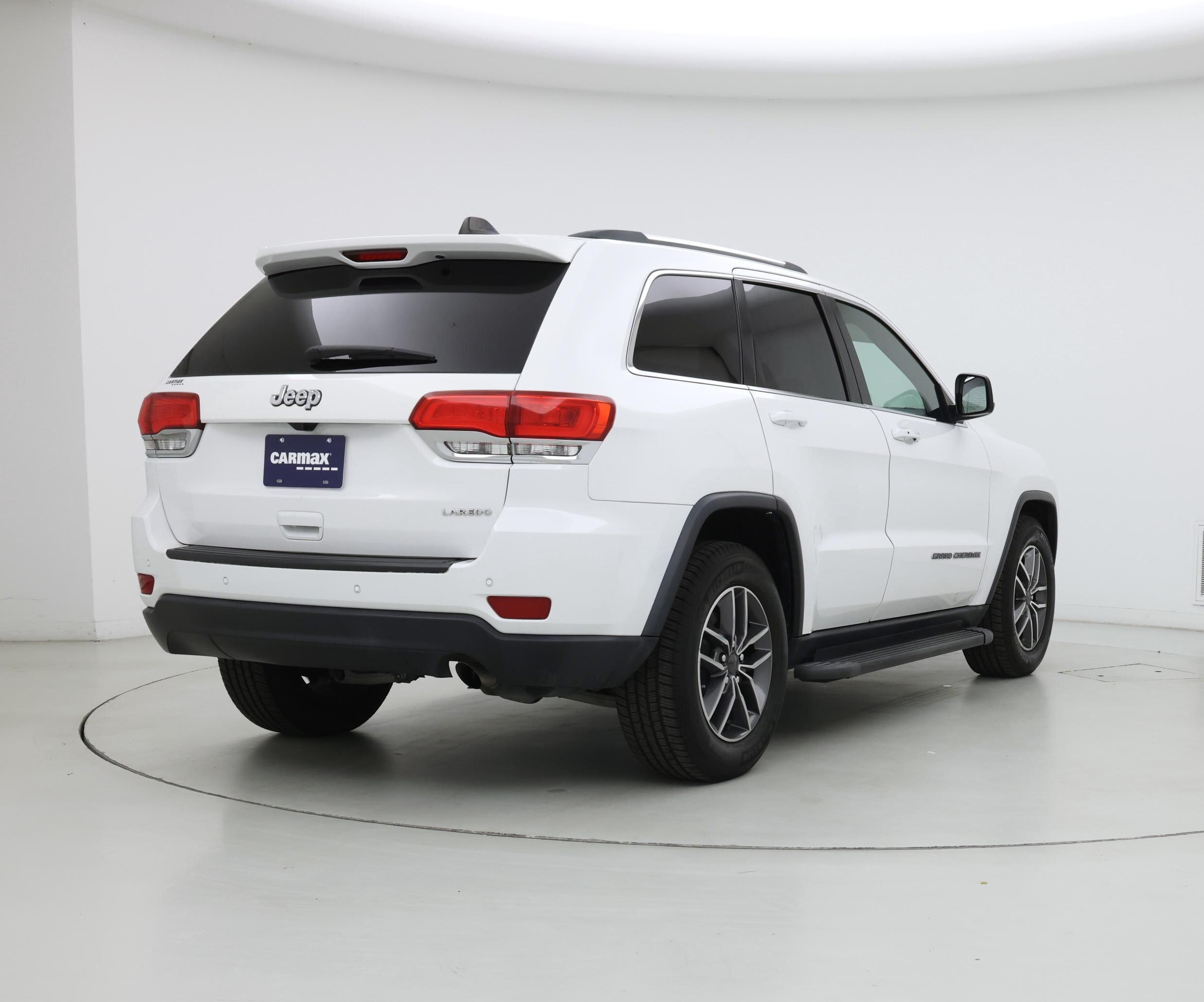 Thumbnail: 2019 Jeep Grand Cherokee - 8