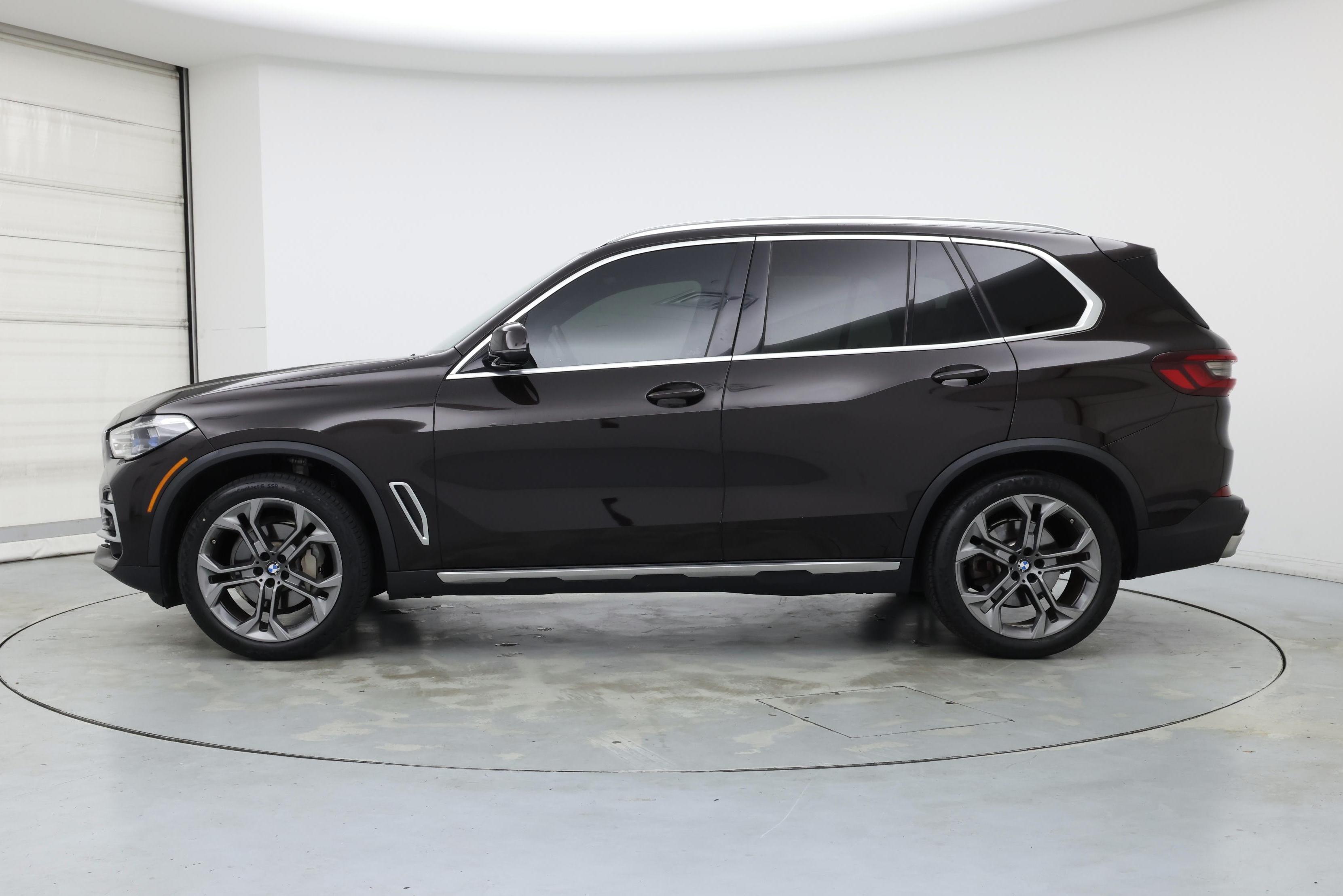 Thumbnail: 2021 BMW X5 - 3