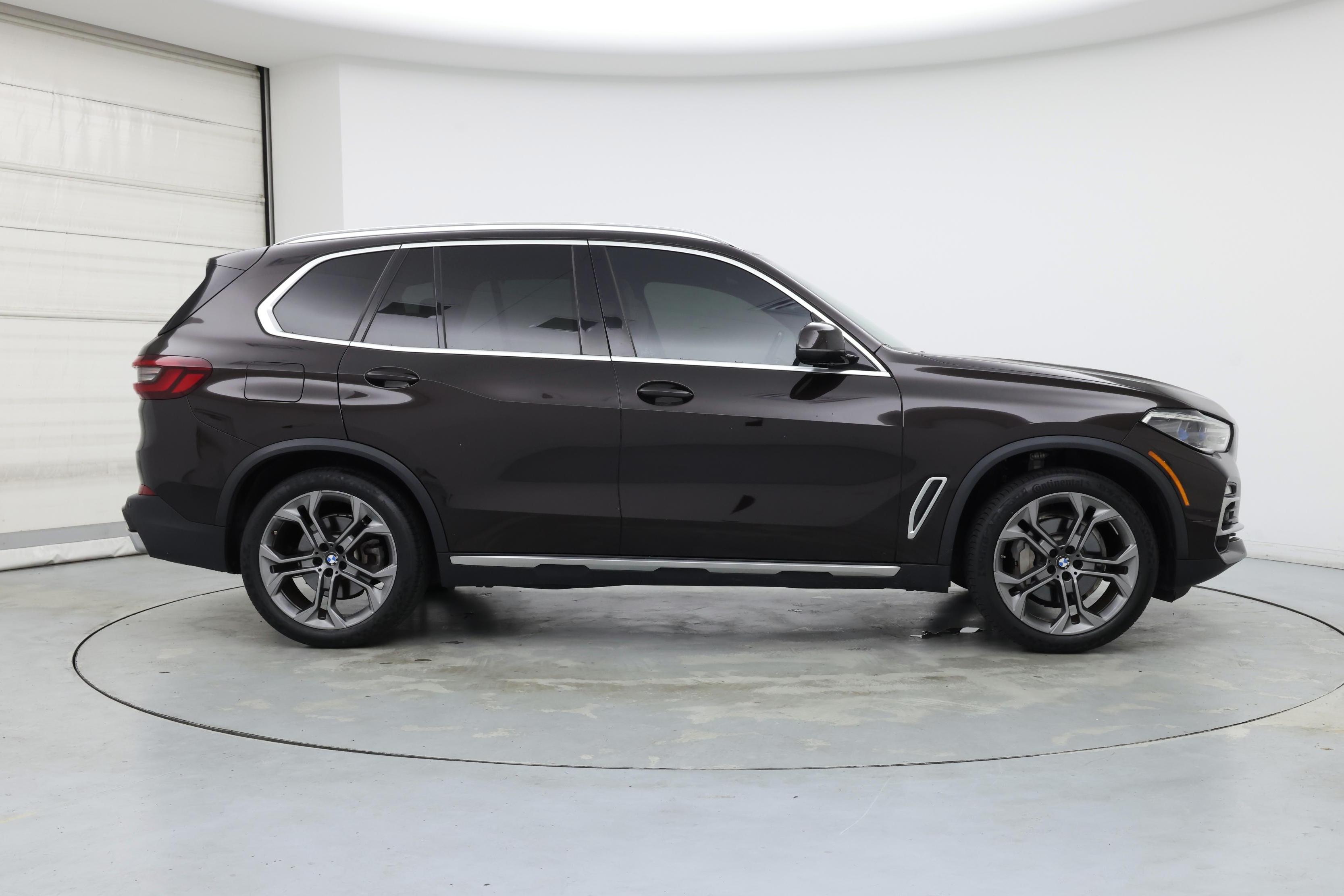 Thumbnail: 2021 BMW X5 - 7