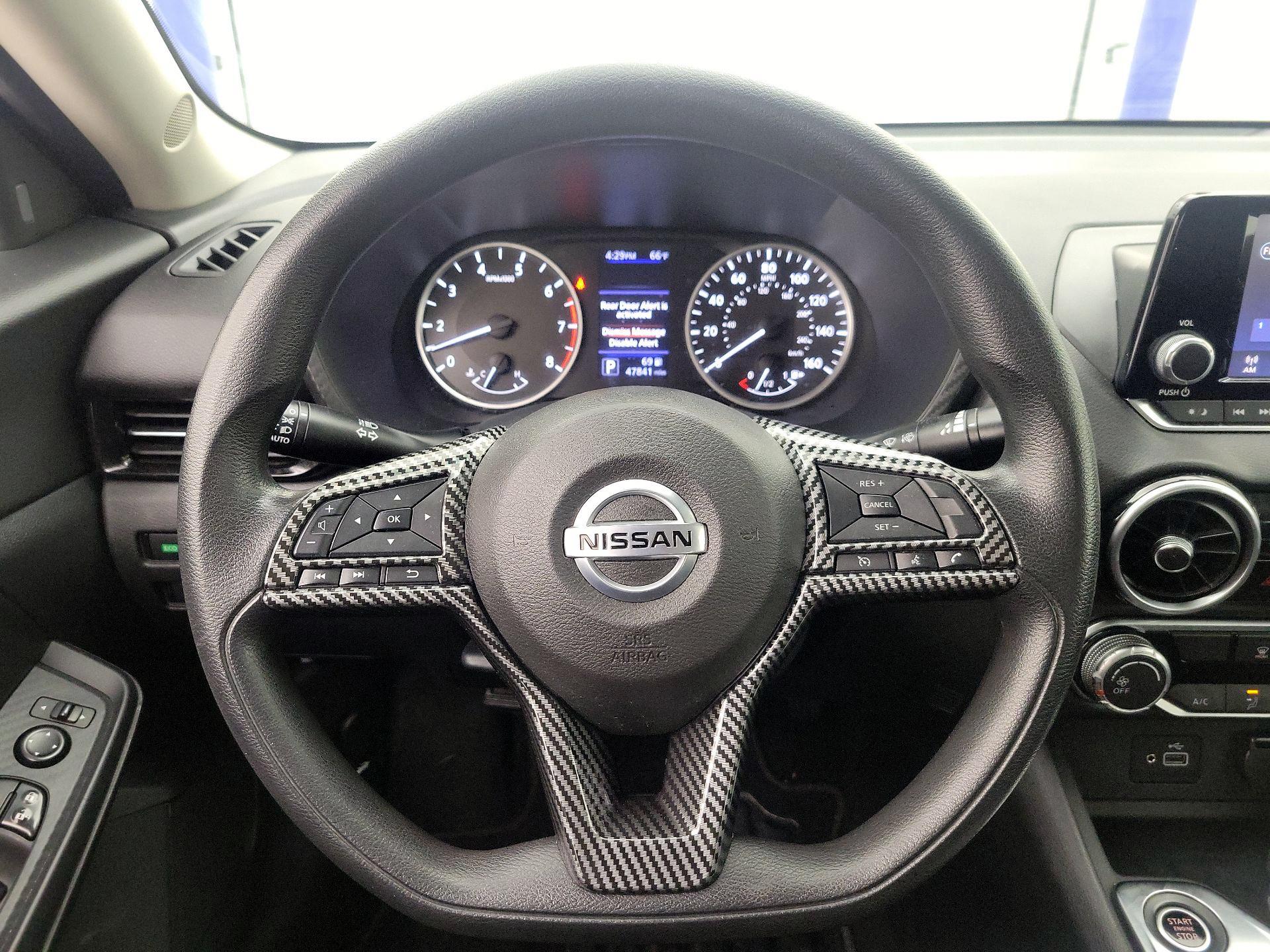 Thumbnail: 2020 Nissan Sentra - 10