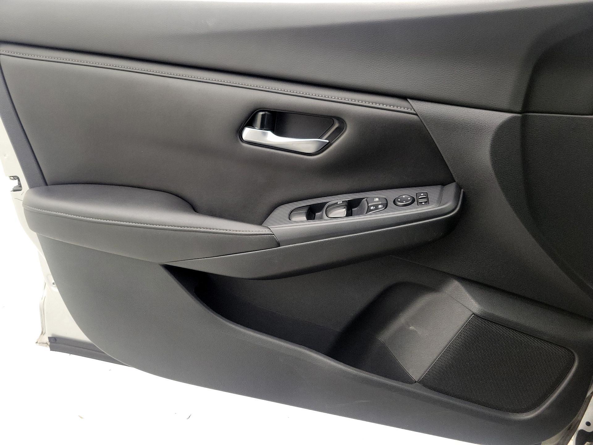 Thumbnail: 2020 Nissan Sentra - 12