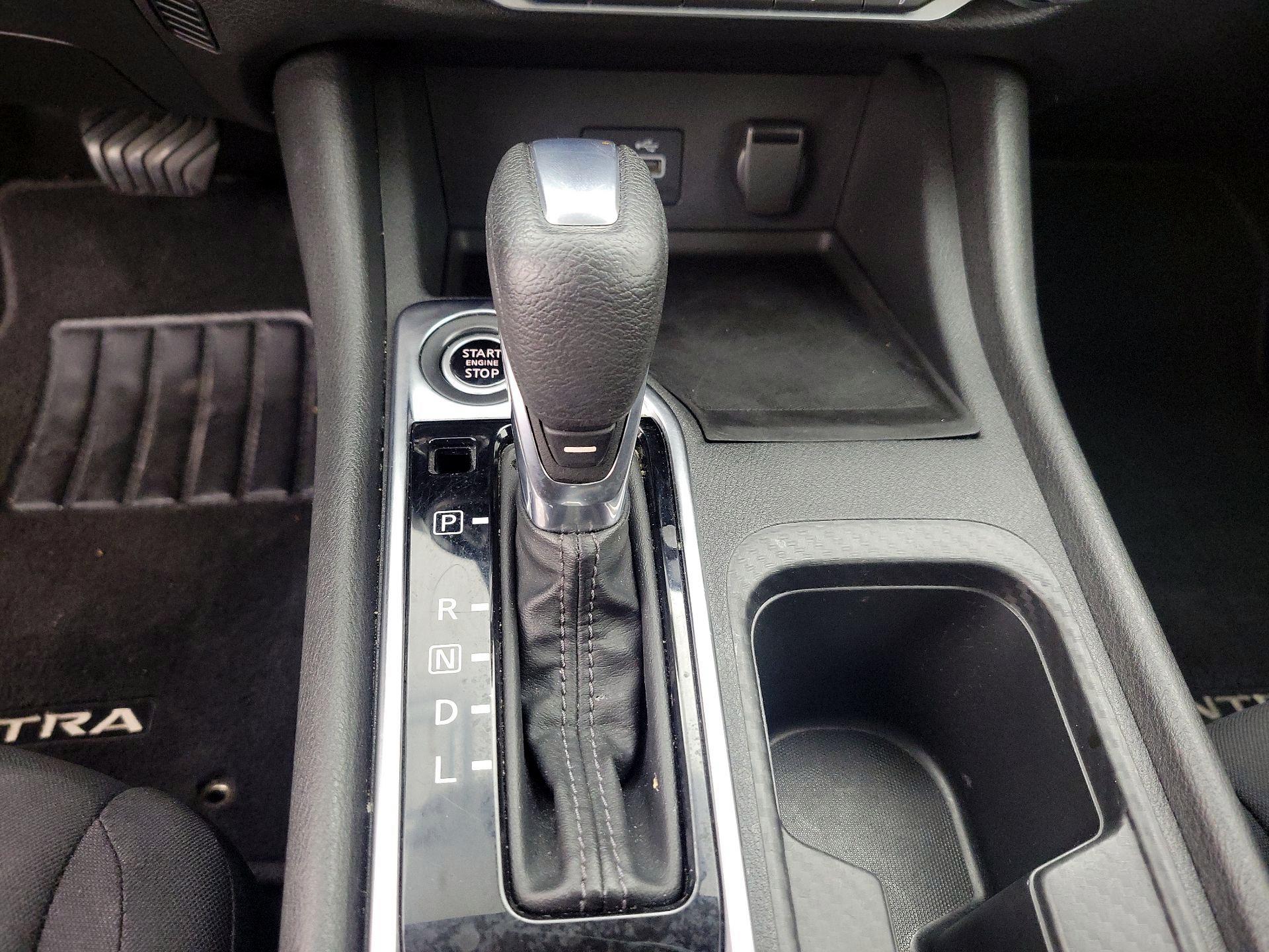 Thumbnail: 2020 Nissan Sentra - 17