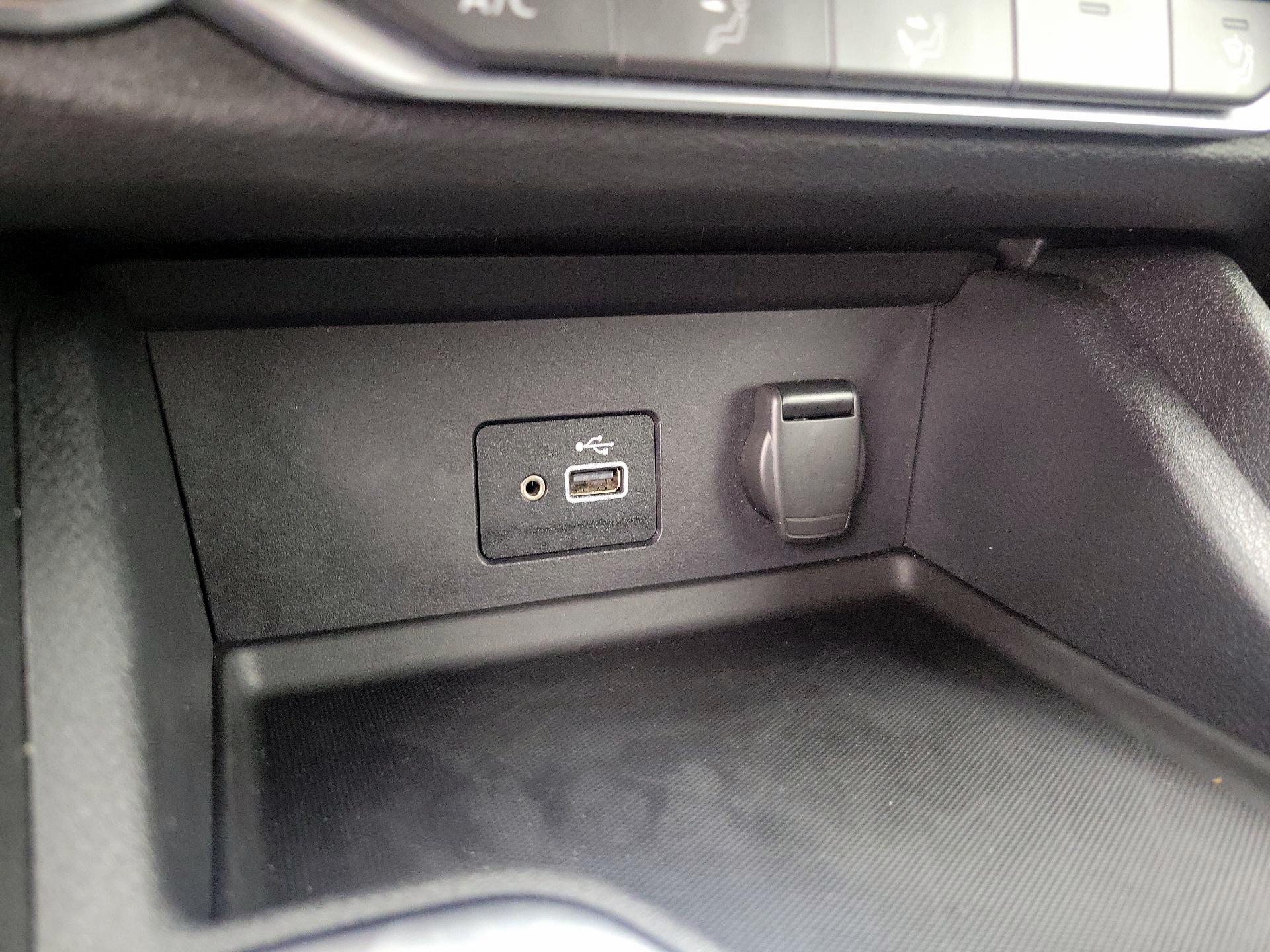 Thumbnail: 2020 Nissan Sentra - 18