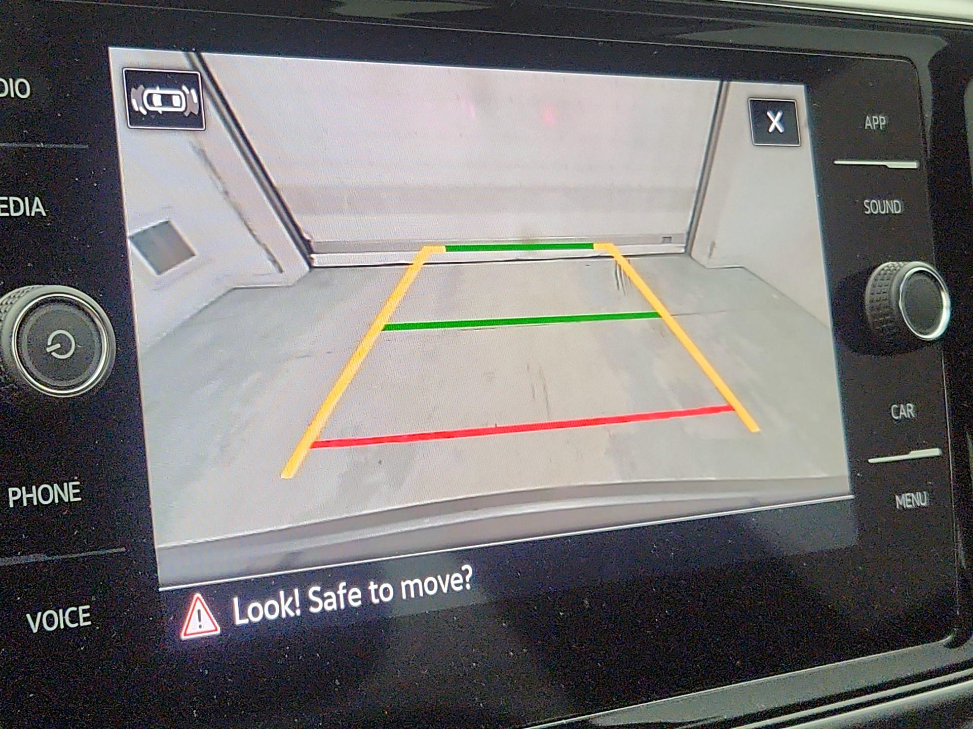 Thumbnail: 2023 Volkswagen Atlas - 14