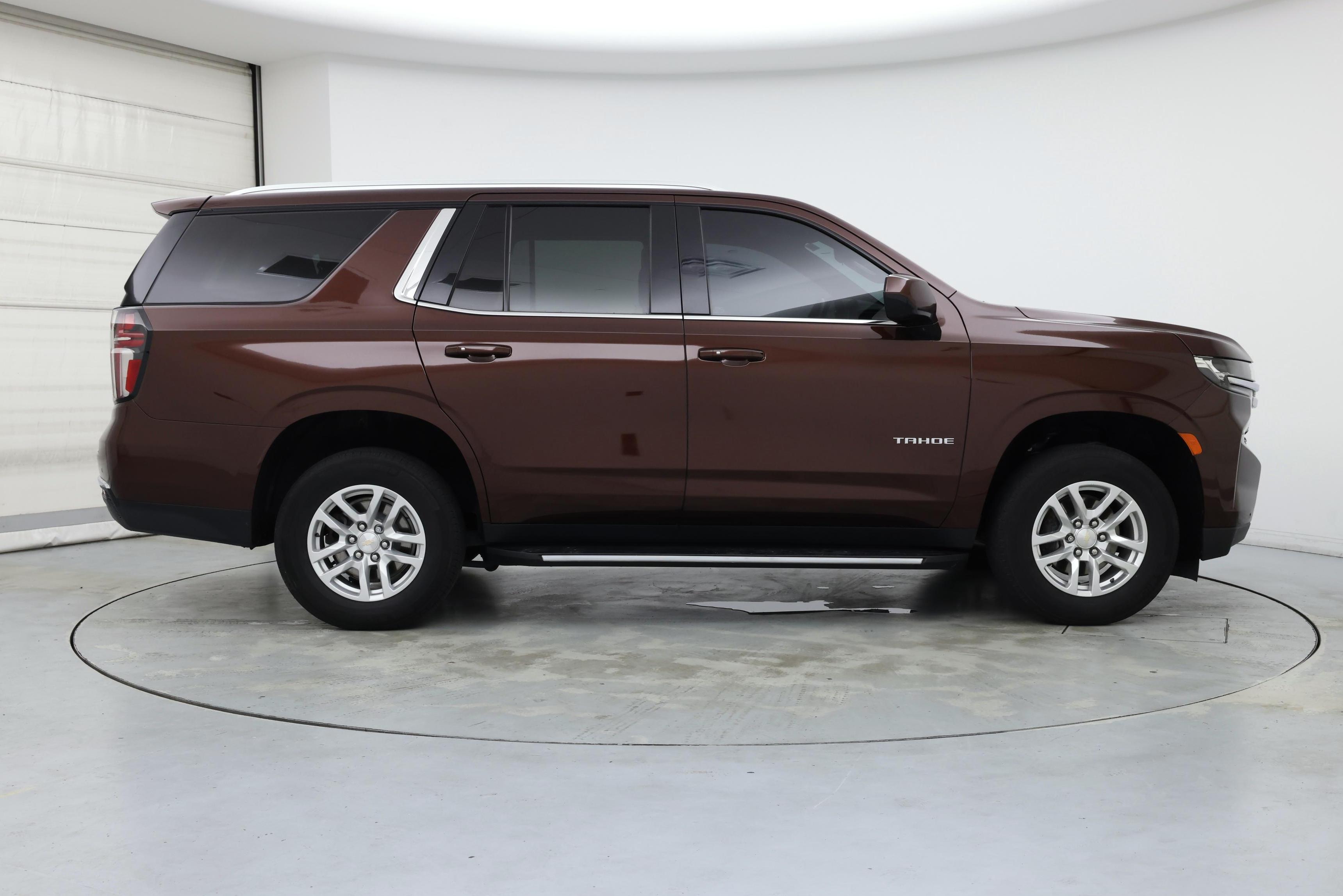 Thumbnail: 2023 Chevrolet Tahoe - 7