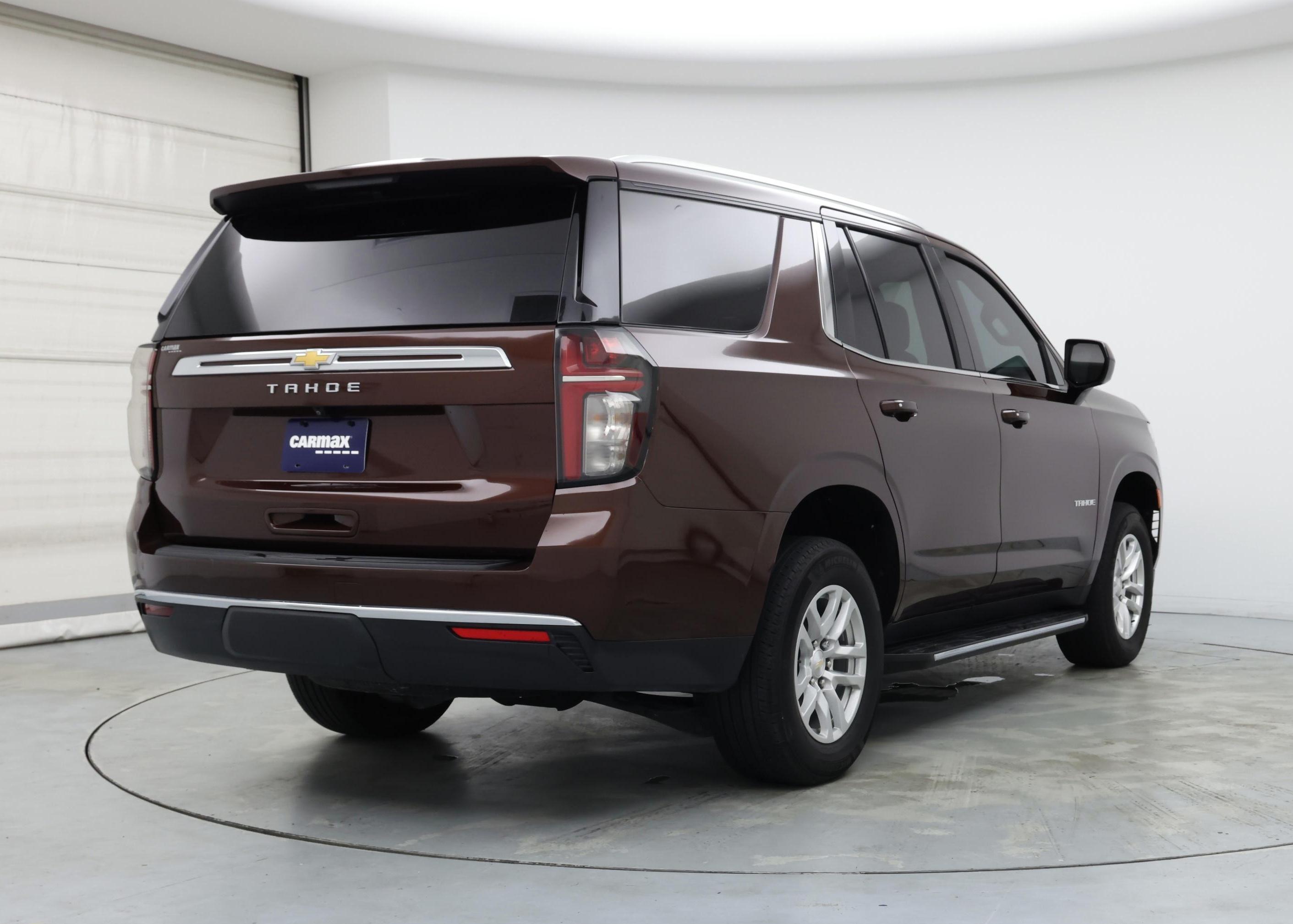 Thumbnail: 2023 Chevrolet Tahoe - 8