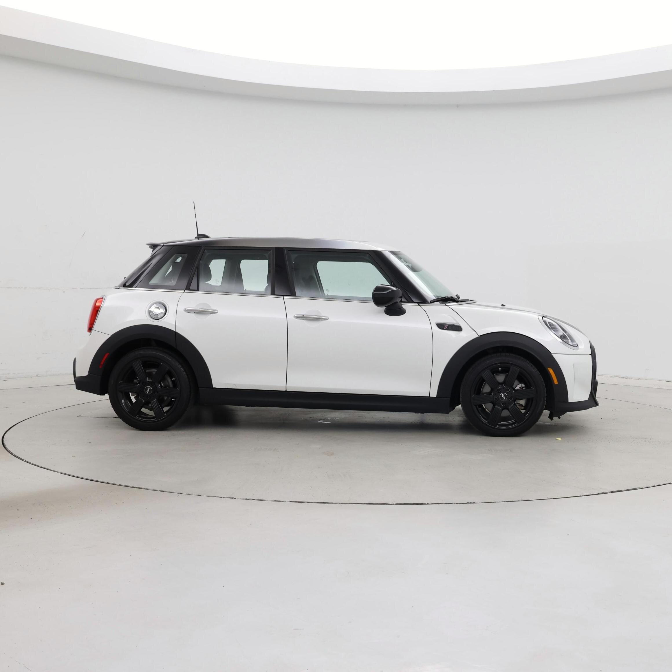 Thumbnail: 2024 MINI Cooper Hardtop - 7