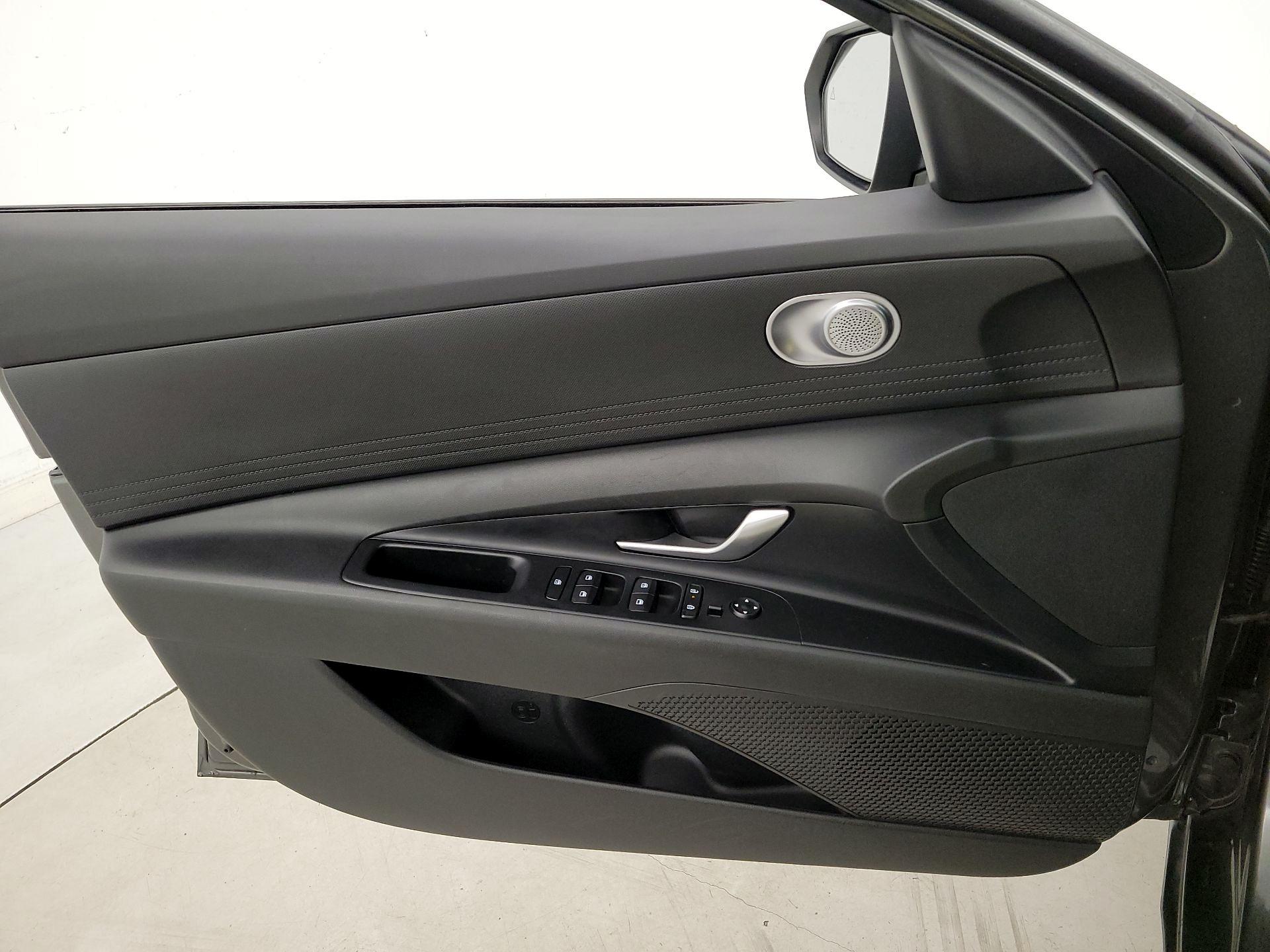 Thumbnail: 2024 Hyundai Elantra - 12