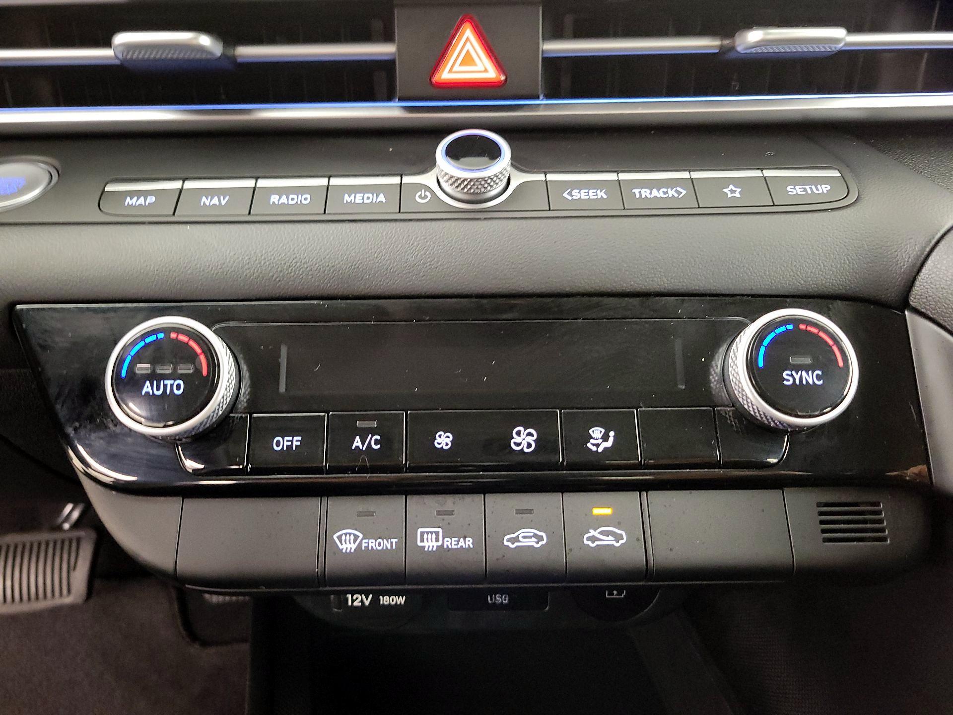 Thumbnail: 2024 Hyundai Elantra - 17