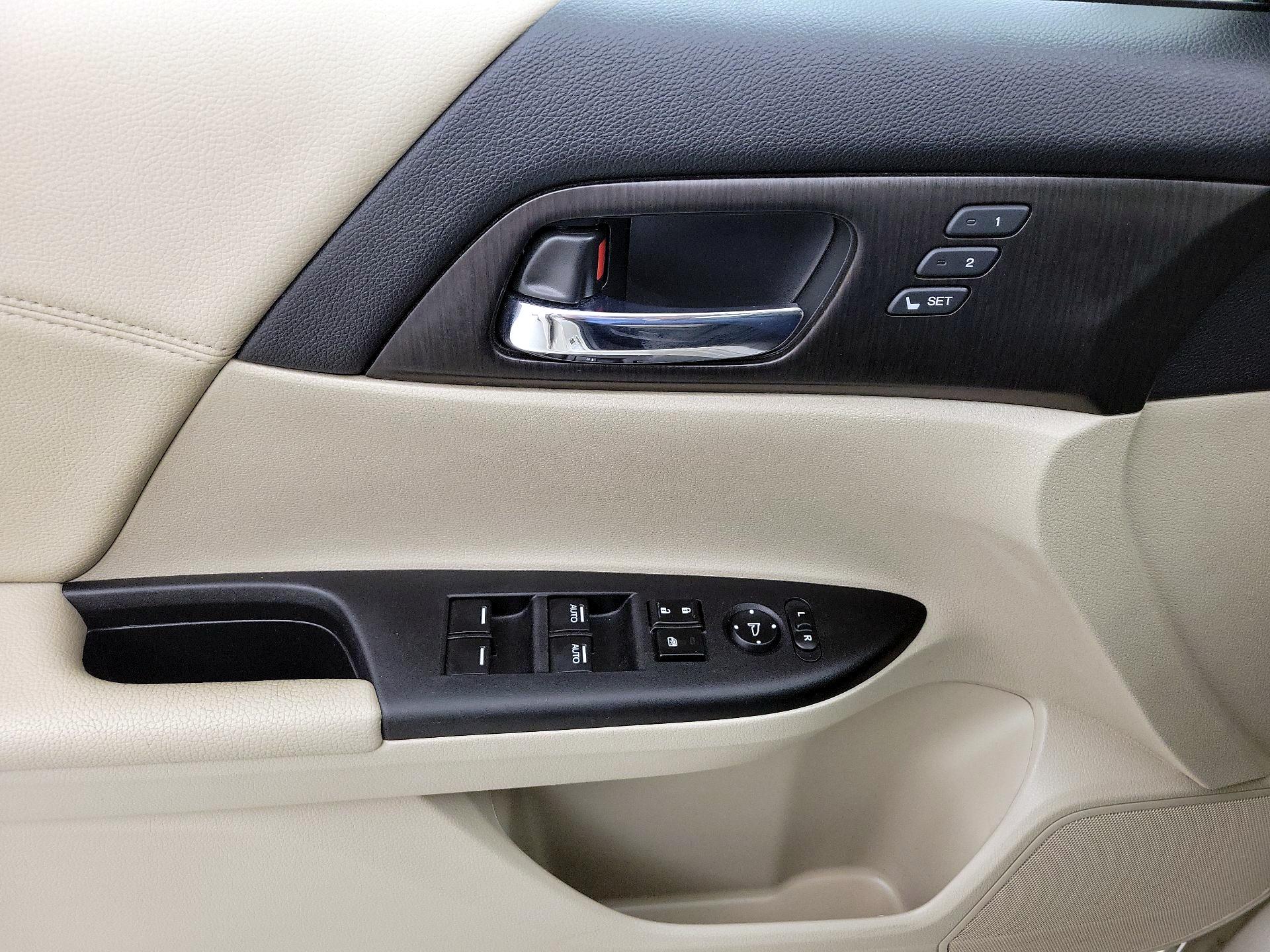 Thumbnail: 2014 Honda Accord - 12