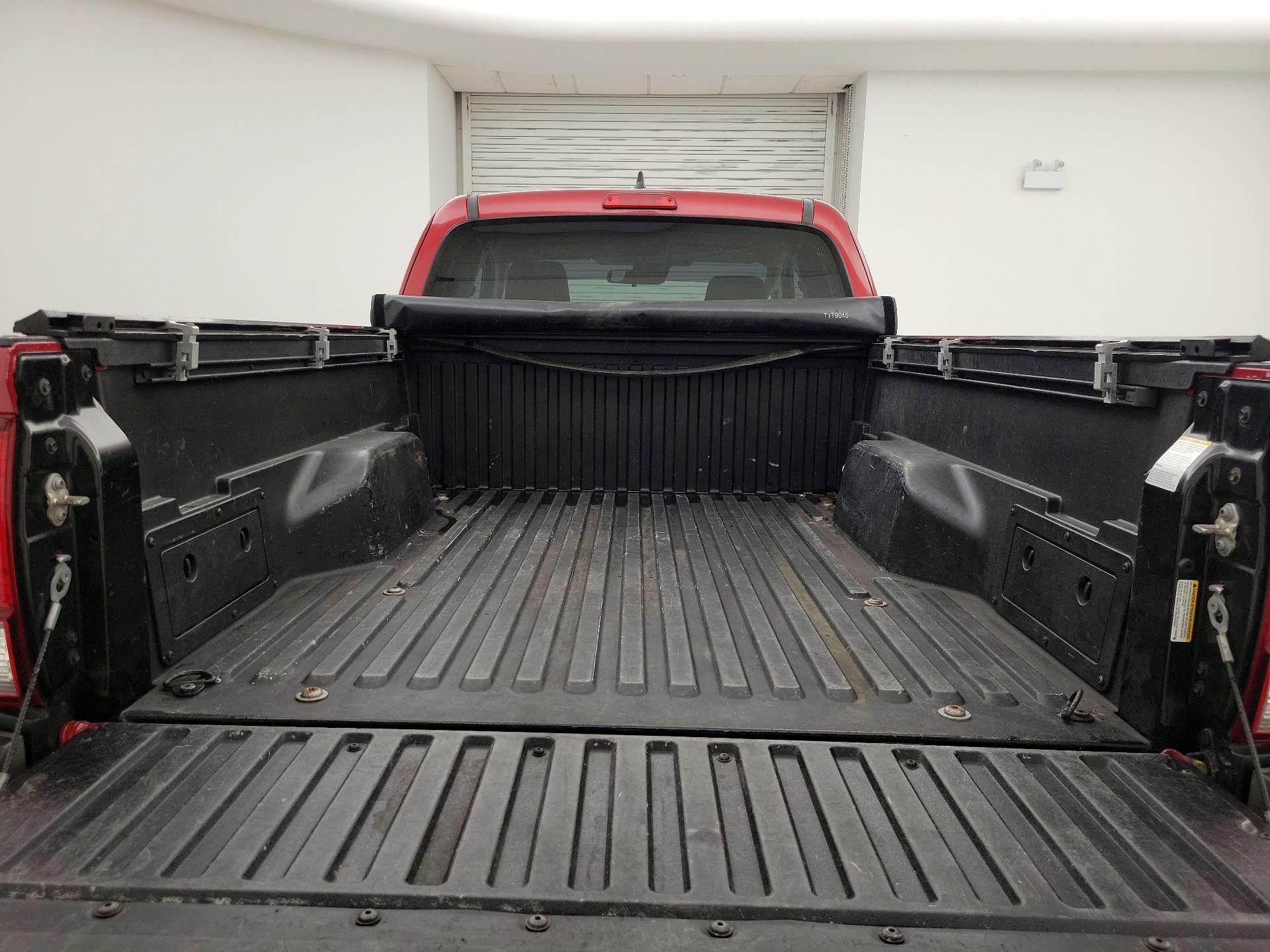 Thumbnail: 2018 Toyota Tacoma - 20