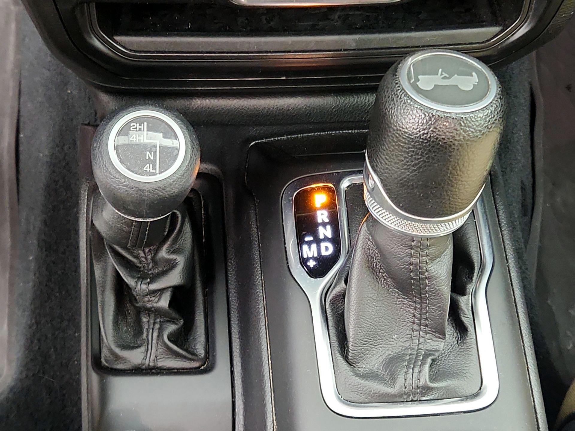 Thumbnail: 2022 Jeep Wrangler - 17