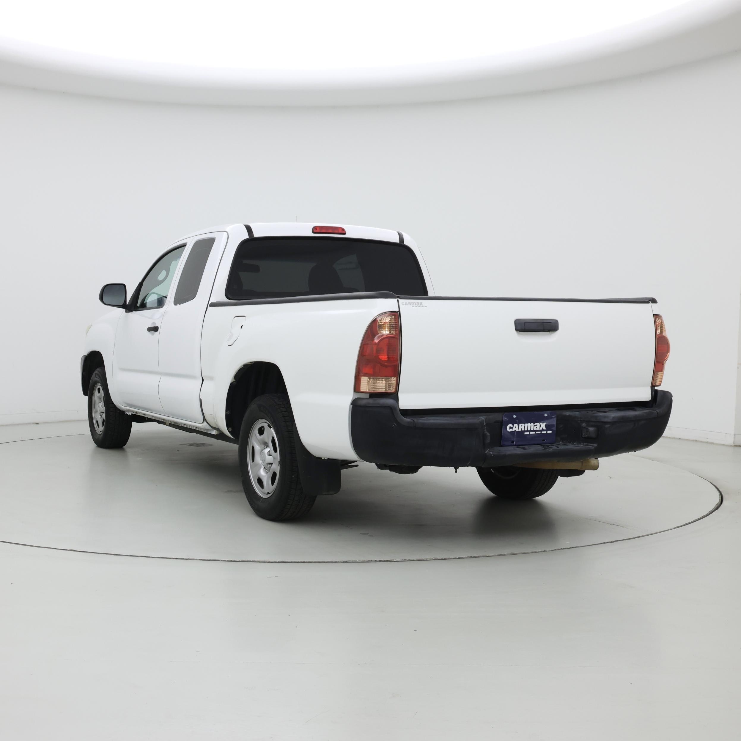 Thumbnail: 2015 Toyota Tacoma - 2