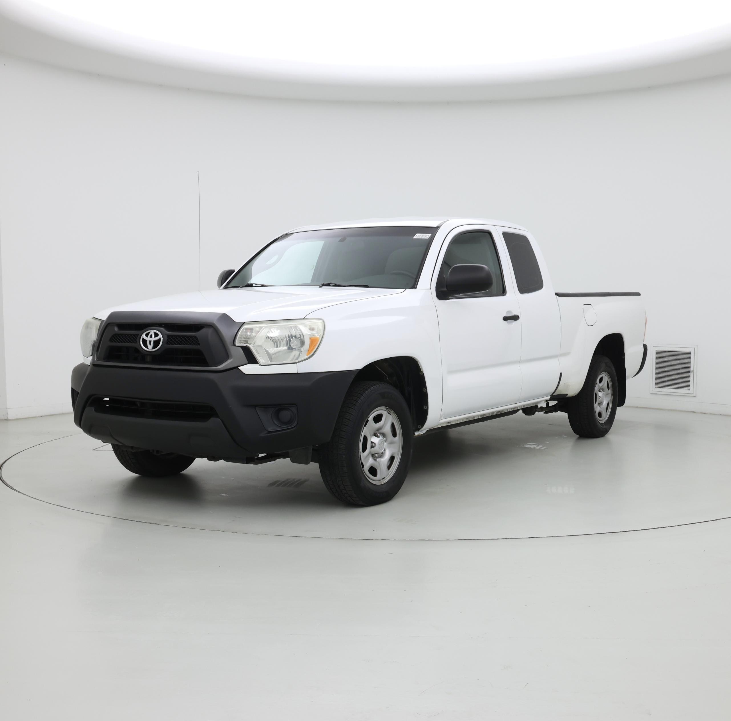 Thumbnail: 2015 Toyota Tacoma - 4