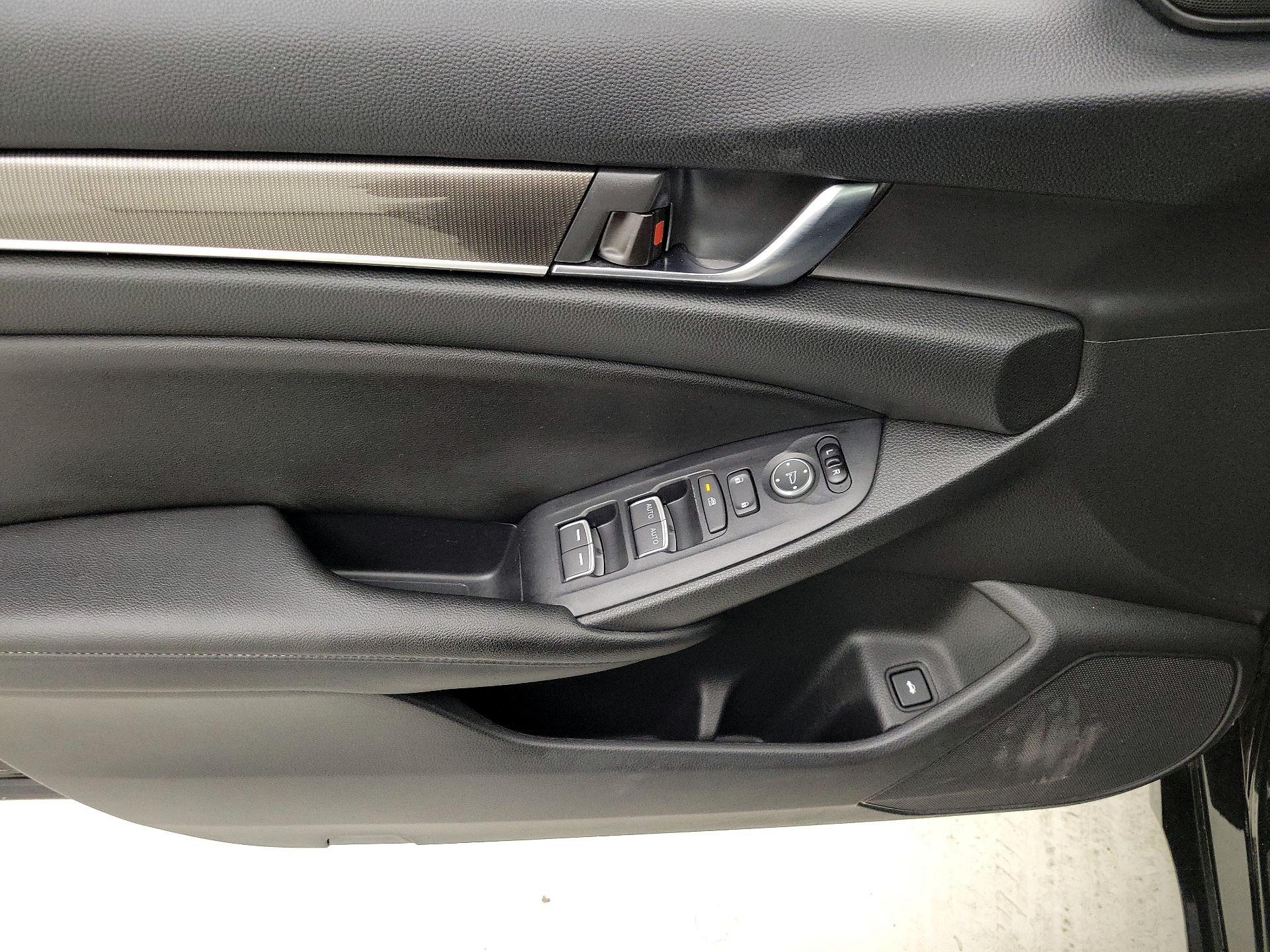 Thumbnail: 2019 Honda Accord - 12