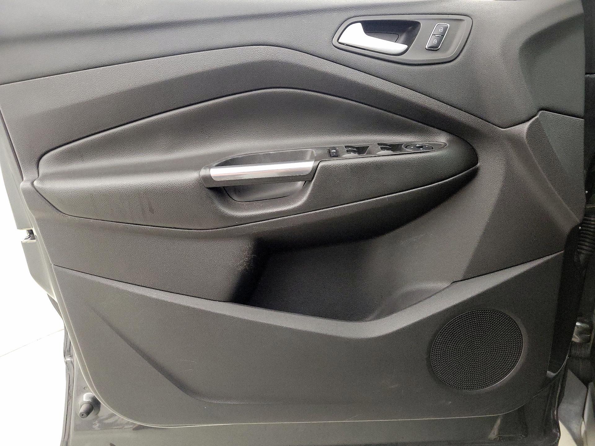 Thumbnail: 2016 Ford Escape - 12