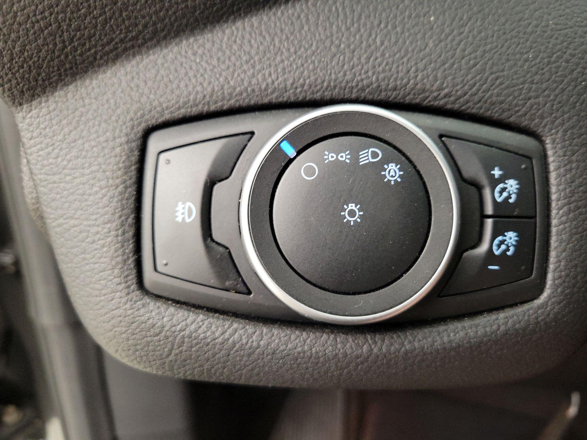 Thumbnail: 2016 Ford Escape - 13