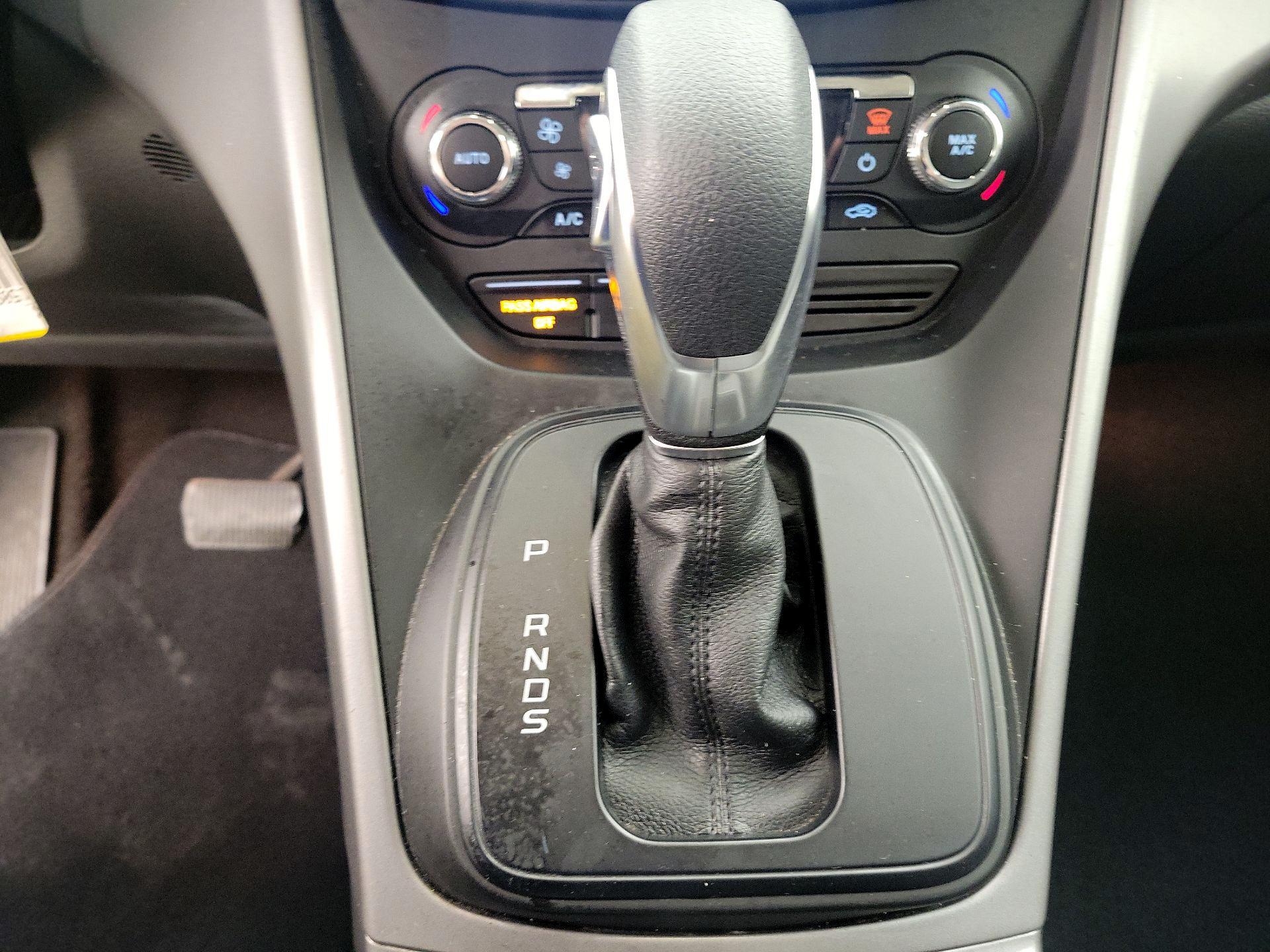 Thumbnail: 2016 Ford Escape - 17