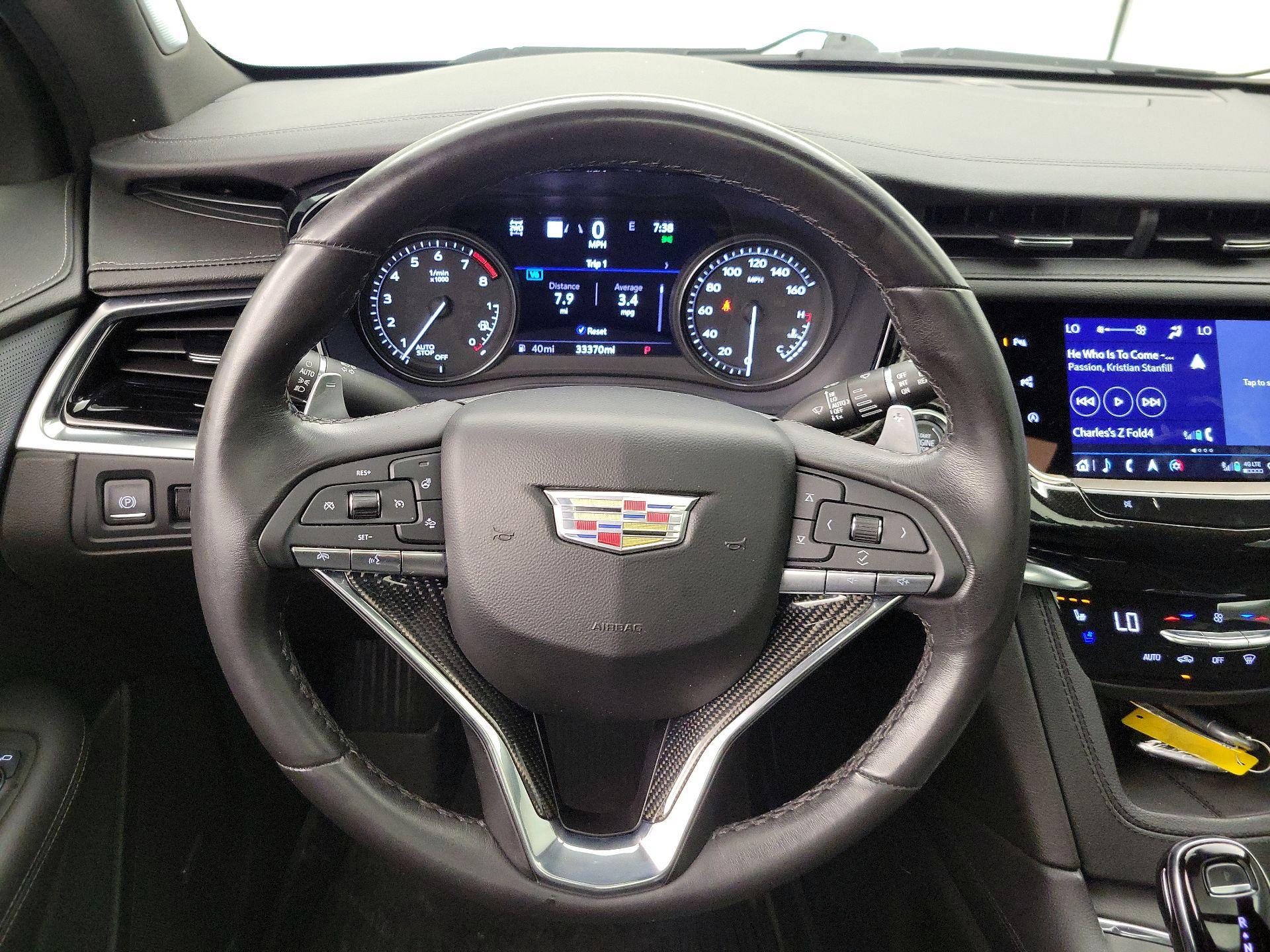 Thumbnail: 2023 Cadillac XT6 - 10