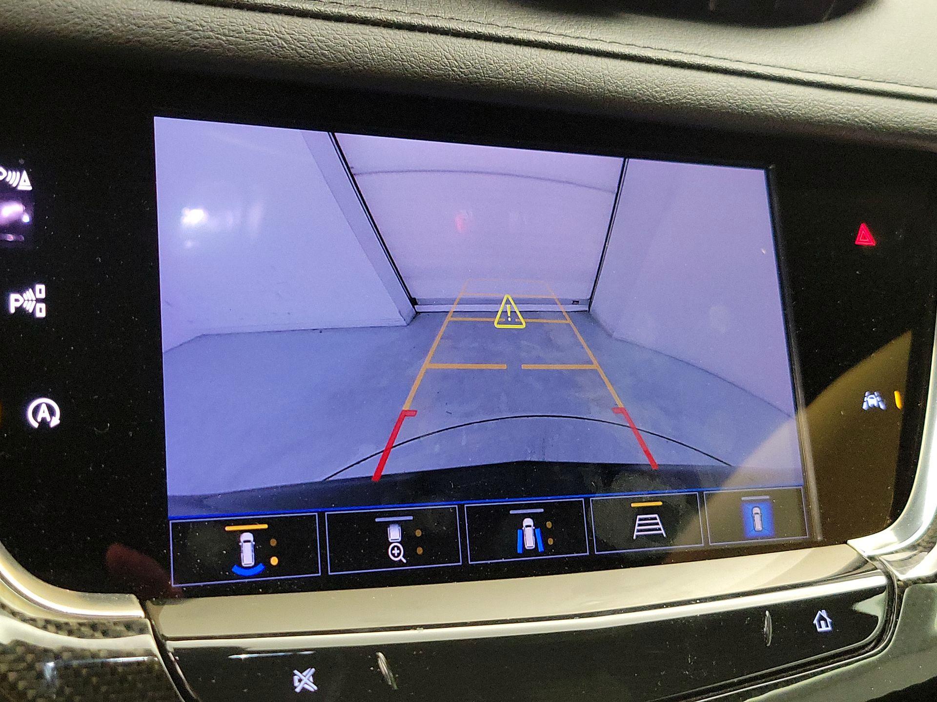 Thumbnail: 2023 Cadillac XT6 - 14
